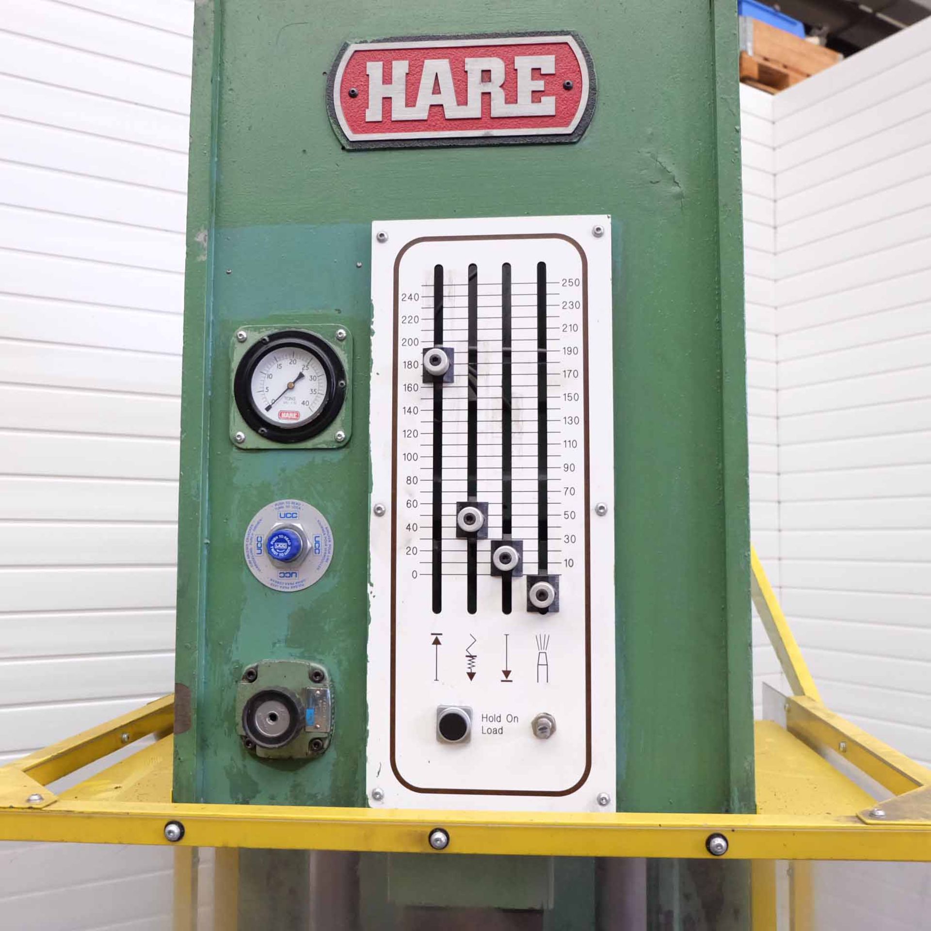 Hare Type 25GP Hydraulic Press. Capacity 25 Tonnes. Platen Size 30" x 20". Throat 10". Daylight 22". - Image 2 of 10