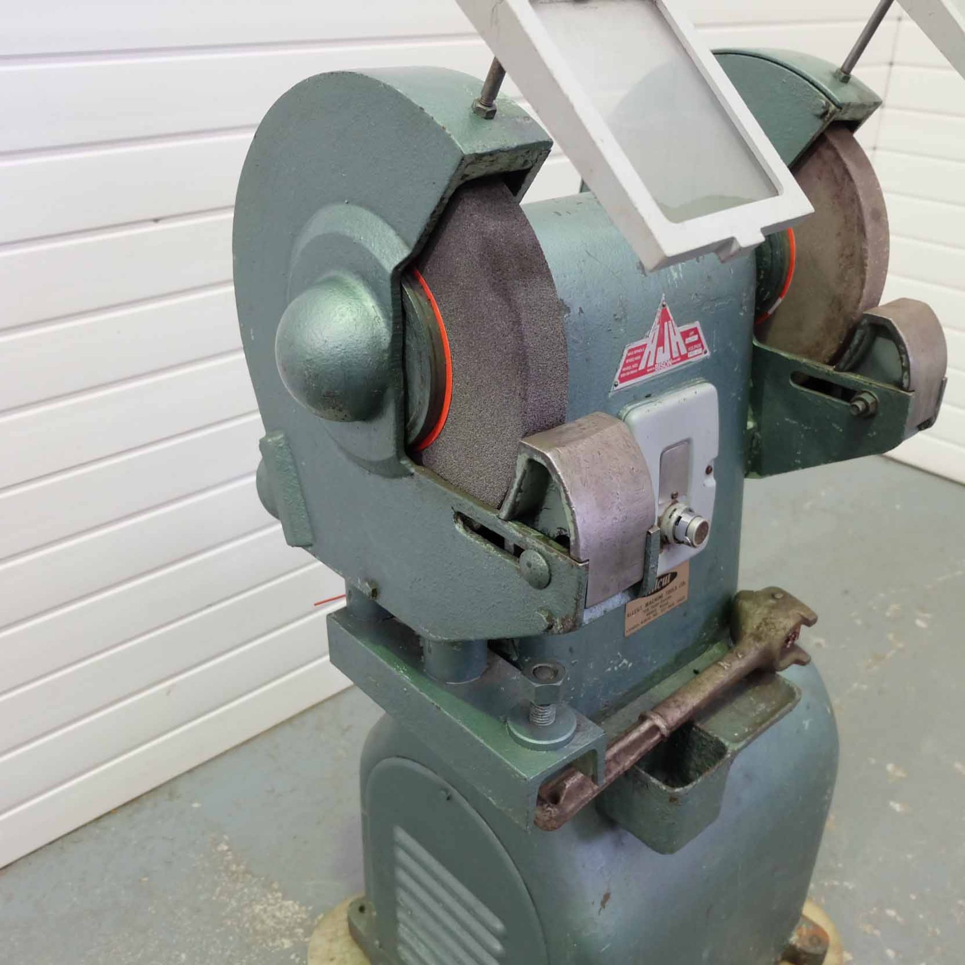 RJH Bison Double Ended Grinder. Wheel Size 300 x 38 x 35mm. Spindle Speed 1800rpm. 3 Phase Motor 2 H - Bild 4 aus 7