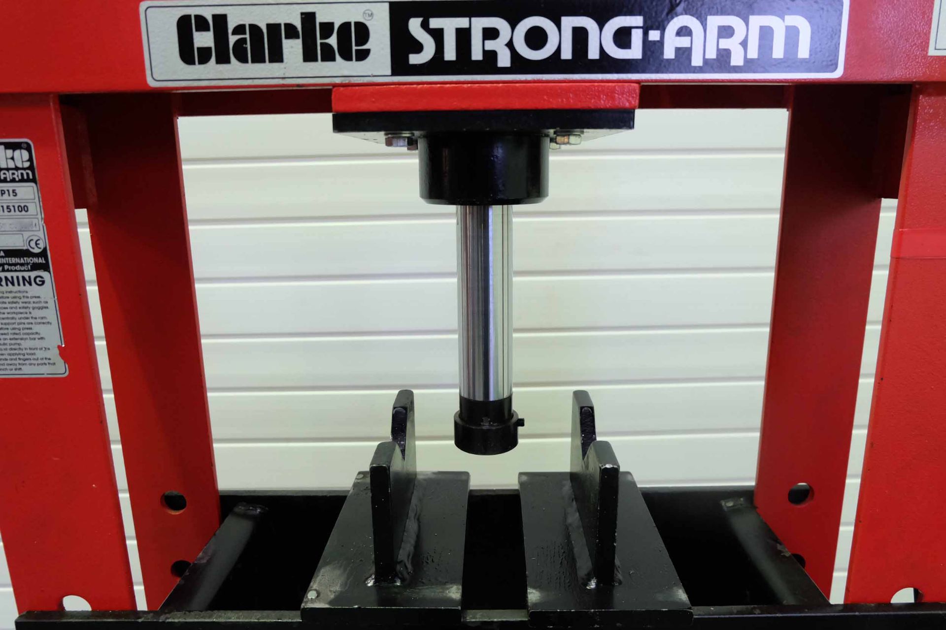 Clarke Strongarm Garage Press Model AHp15. Ram Stroke 155mm. Ram Diameter 55mm. - Image 4 of 7