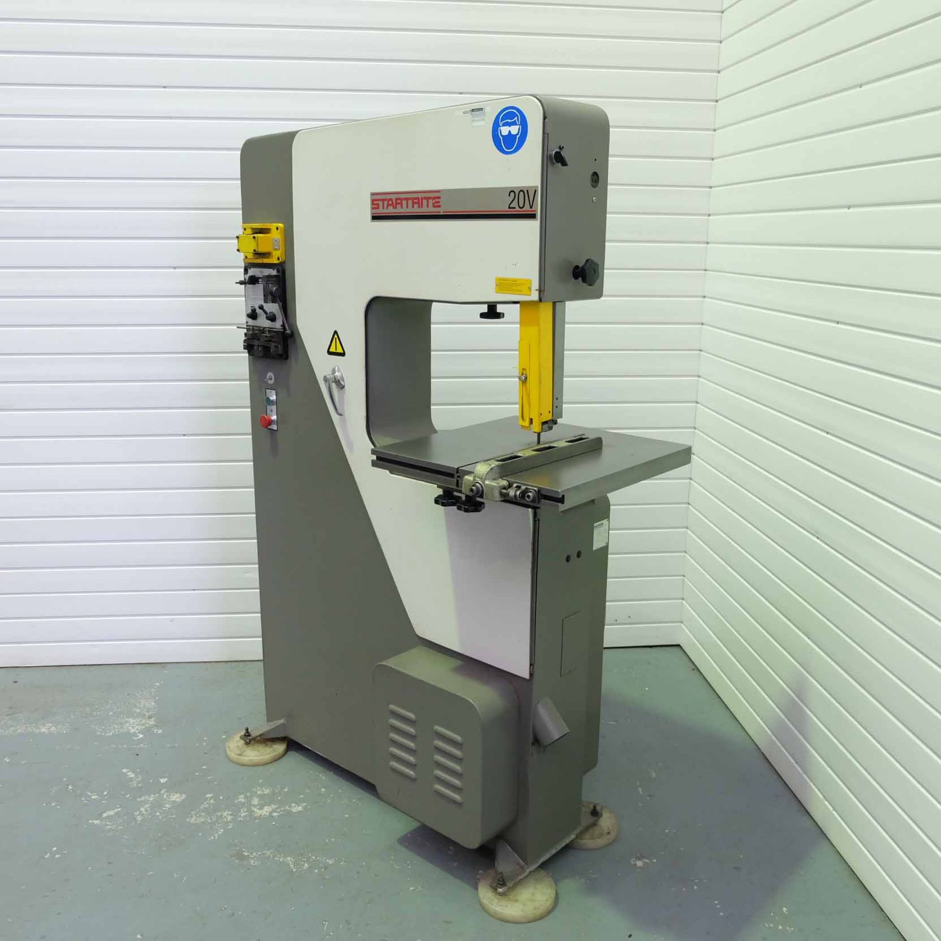 Startrite 20V / UK3 10 Speed Vertical Bandsaw. Throat 20". Daylight 12". Table Size 20 1/2" x 20 1/2 - Bild 2 aus 10