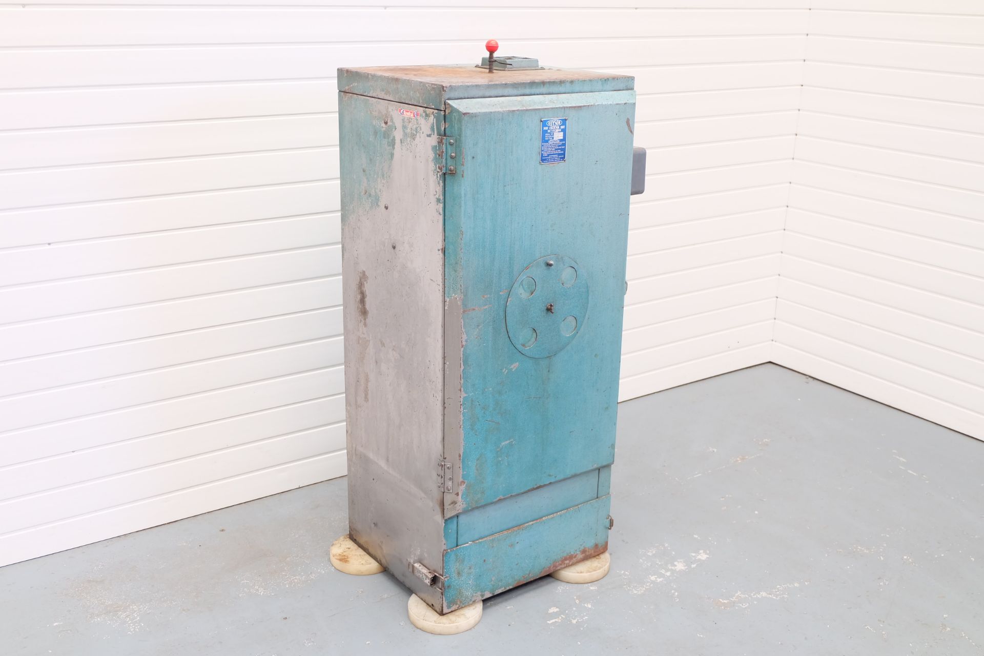 Guyson Type 40 Dust Collection Unit. External Dimensions 22" x 20". Height 52". - Image 2 of 5