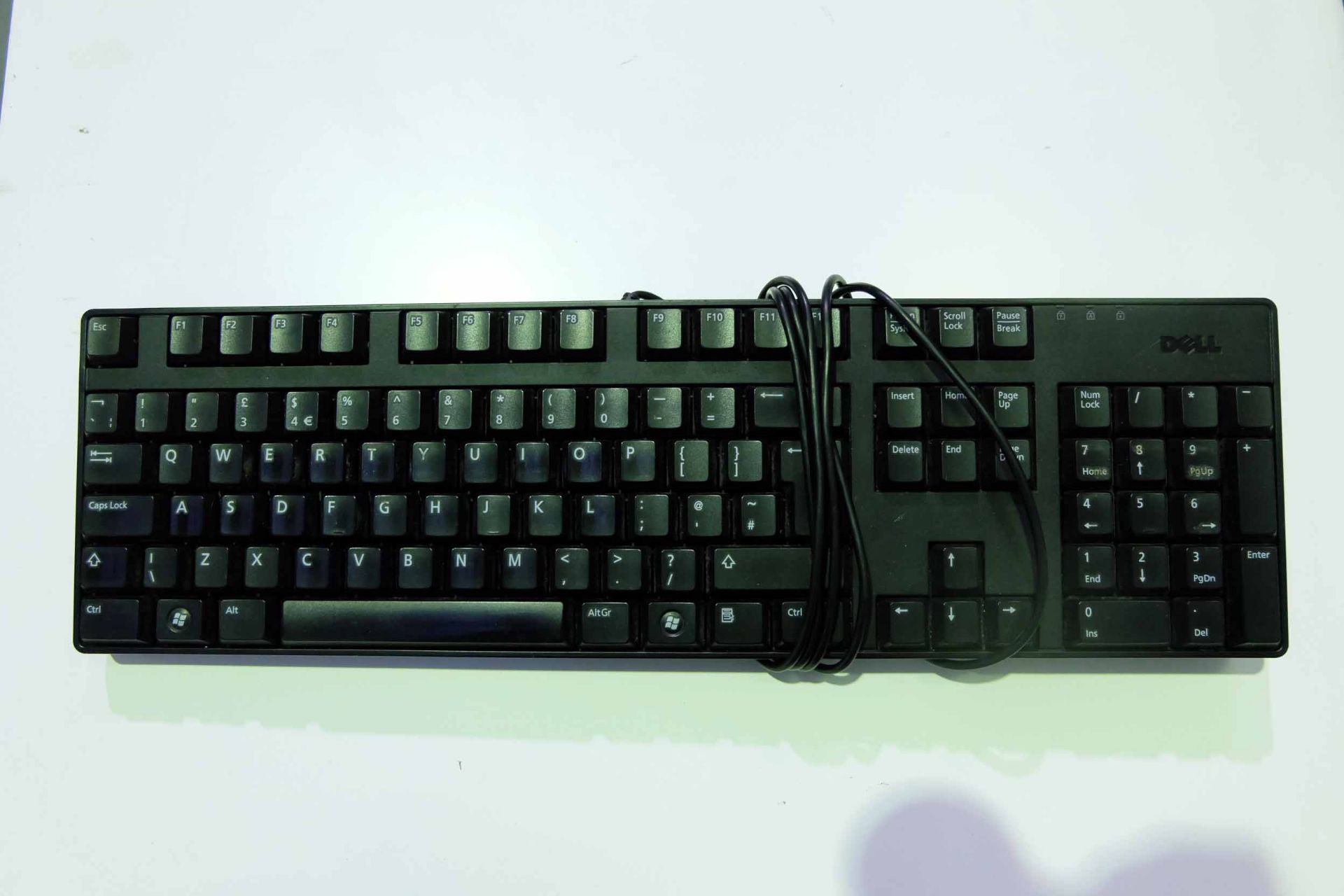 8 x Keyboards. 4 x USB. 4 x PS/2. - Image 2 of 10