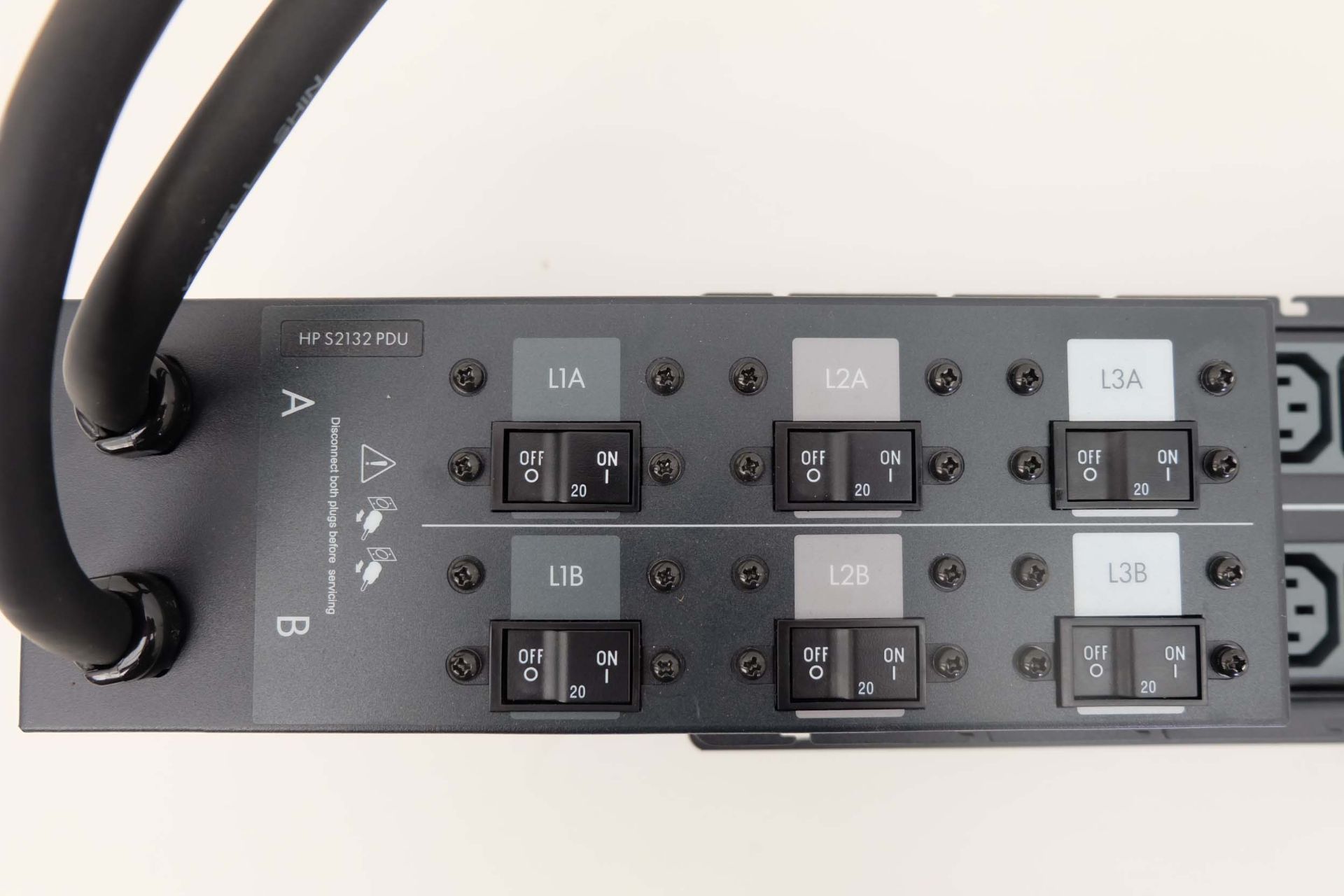 HP Power Monitoring PDU-S2132. Input: 1 Phase (2W - + END) 32 Amp Max. Output: 72 x 10 Amp & 6 x 16 - Image 2 of 8