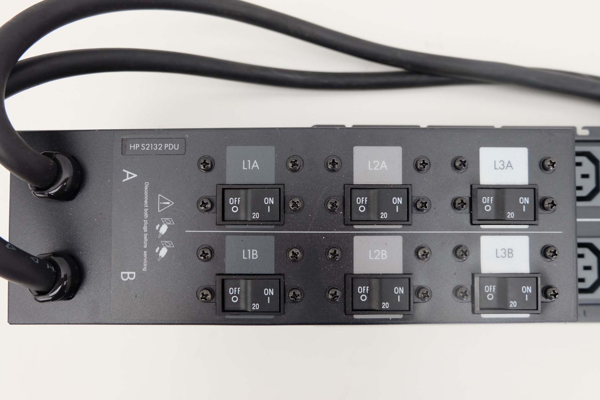 HP Power Monitoring PDU-S2132. Input: 1 Phase (2W - + END) 32 Amp Max. Output: 72 x 10 Amp & 6 x 16 - Image 2 of 9