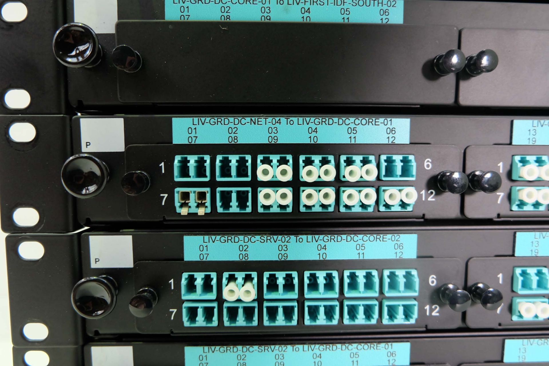 9 x Fibre Optic Cassette Patch Panels. Rack Mountable 1U 19". Port, Duplex LC MPO MTP Fibre Optics. - Image 5 of 7