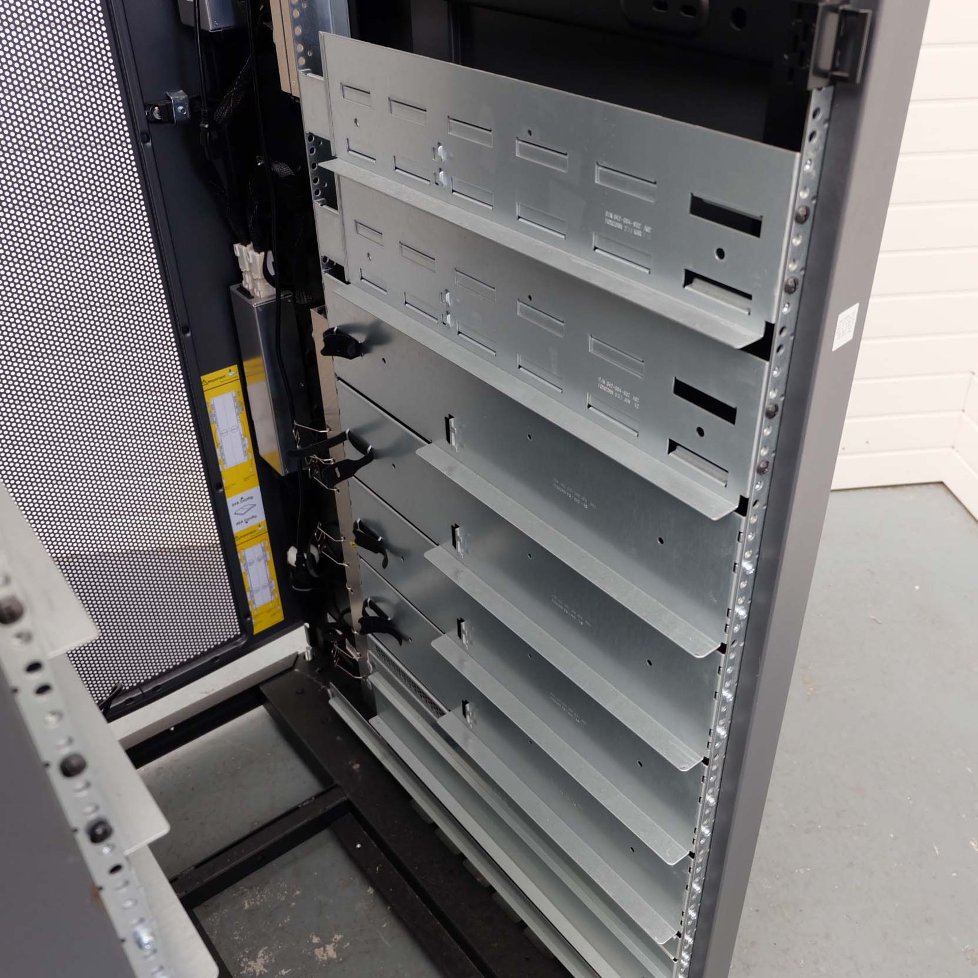 EMC² Model T-Rack 1 on Wheels. Size 610mm x 1000mm. Height 1900mm. - Image 3 of 15