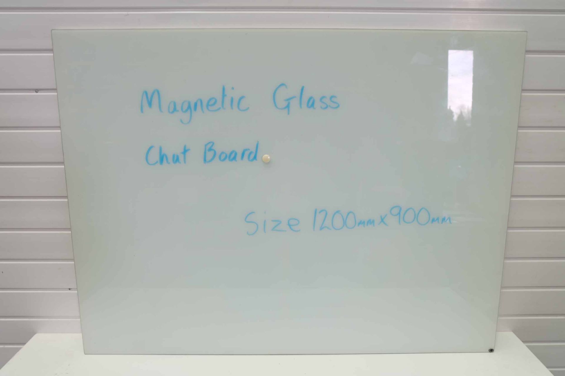 Chat Box Magnetic Glass Whiteboard. Size 1200mm x 900mm. Horizontal or Vertical Hanging. - Image 4 of 4