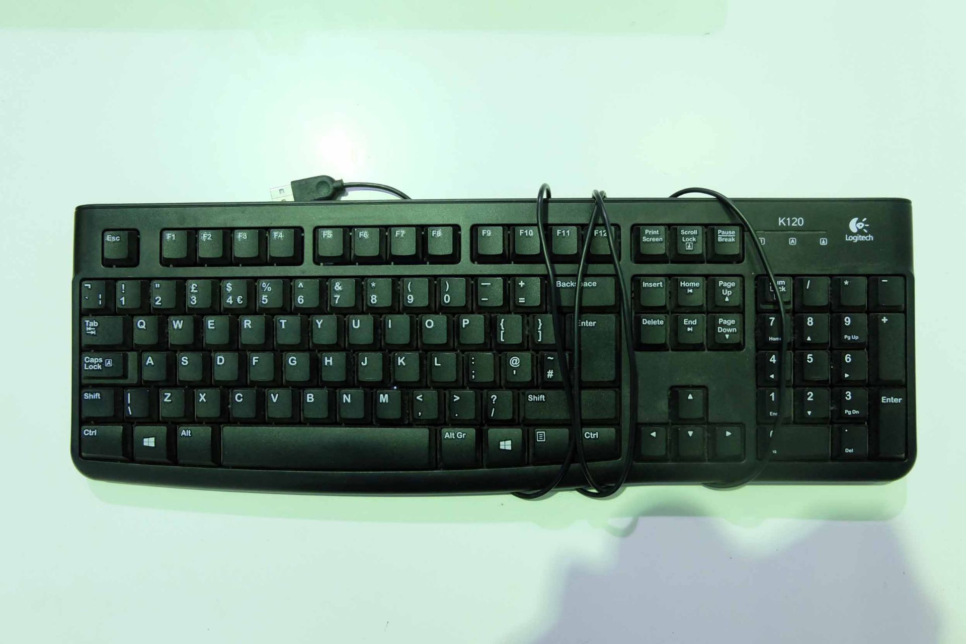 8 x Keyboards. 4 x USB. 4 x PS/2. - Image 5 of 10