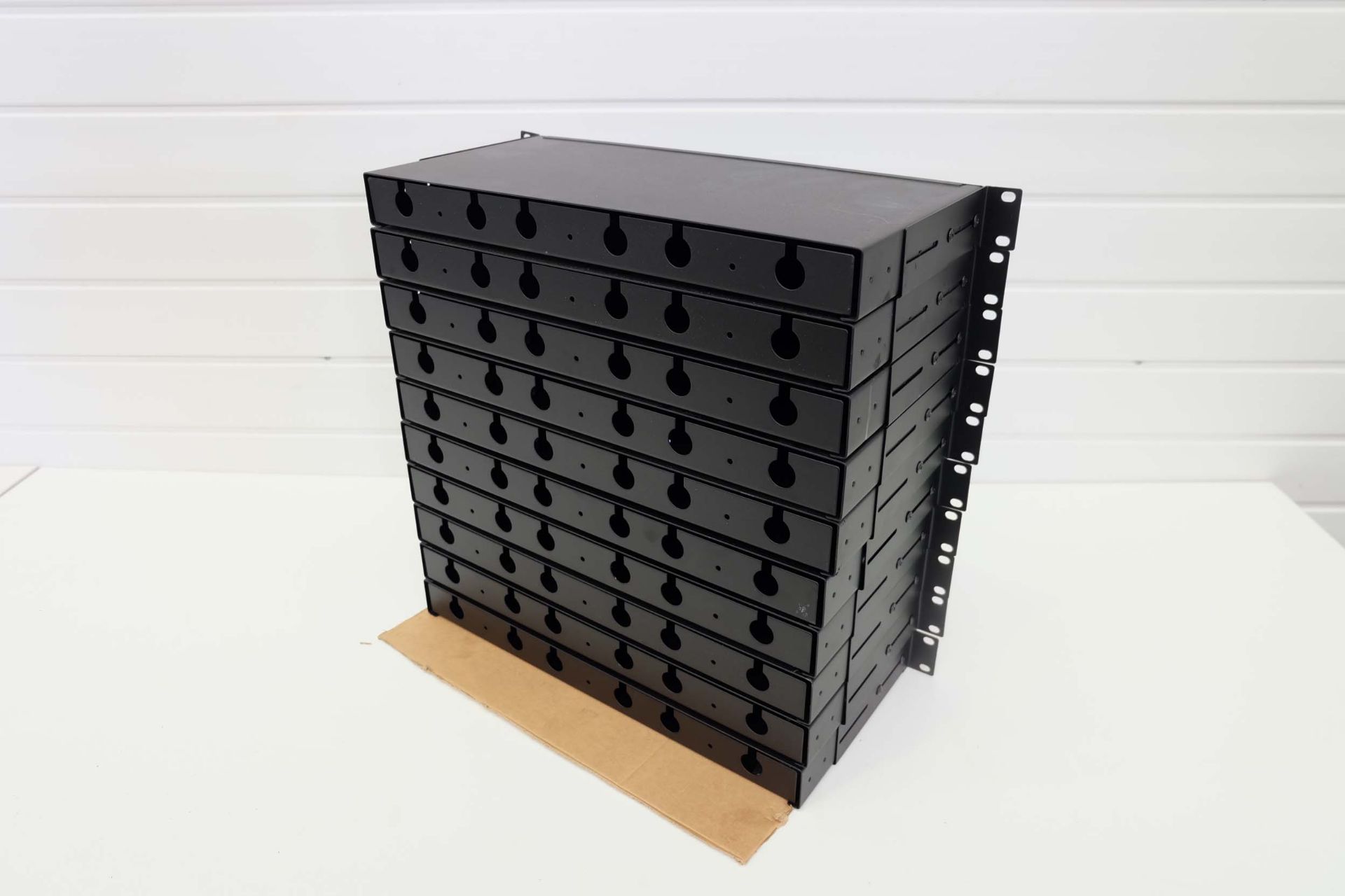 10 x Fibre Optic Cassette Patch Panels. Rack Mountable 1U 19". Port, Duplex LC MPO MTP Fibre Optics. - Image 4 of 4