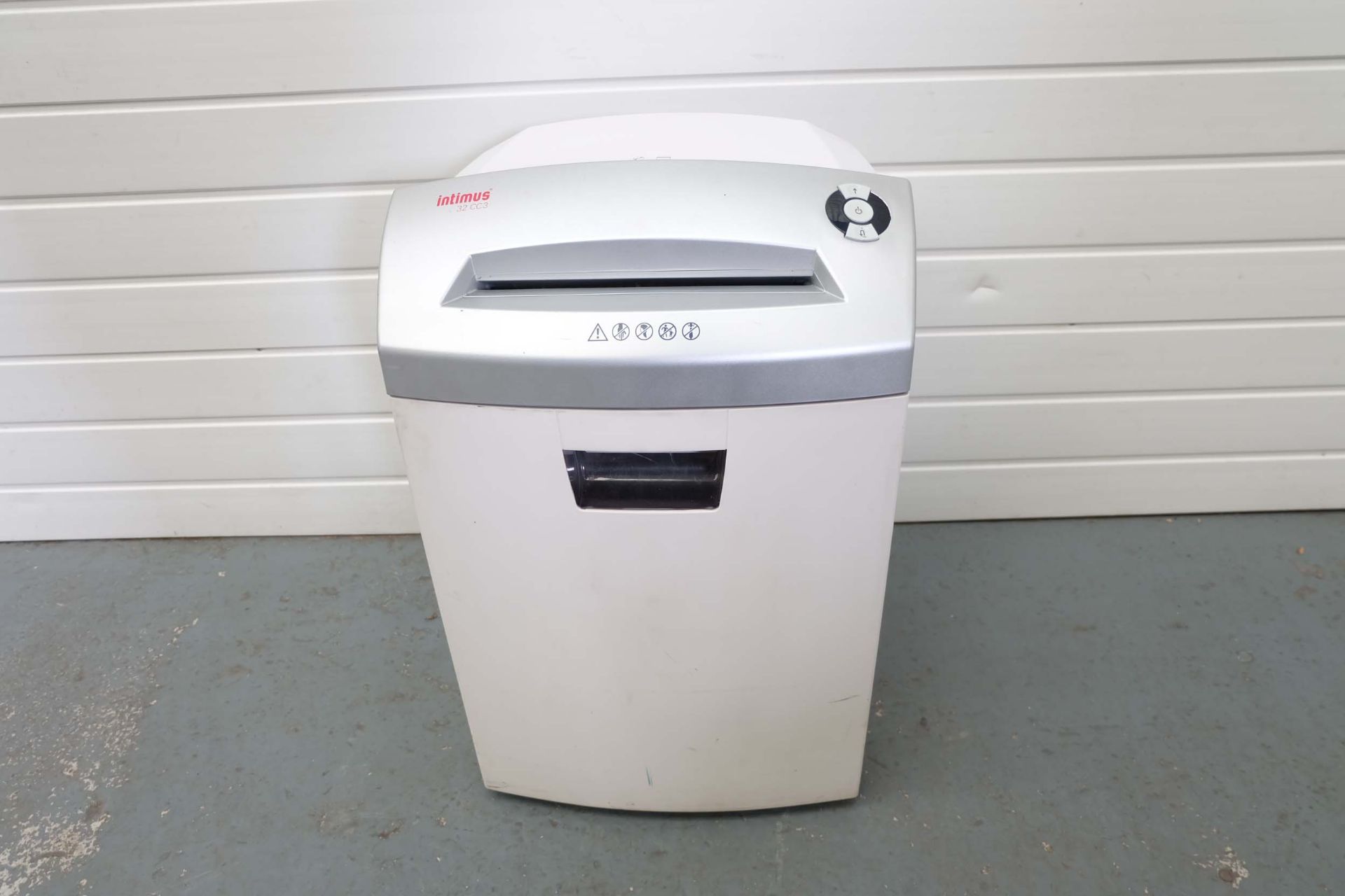 Martin Yale Model Intimus 32CC3 Cross Cut Shredder for Paper, CD's & Credit Cards. Year 2009.