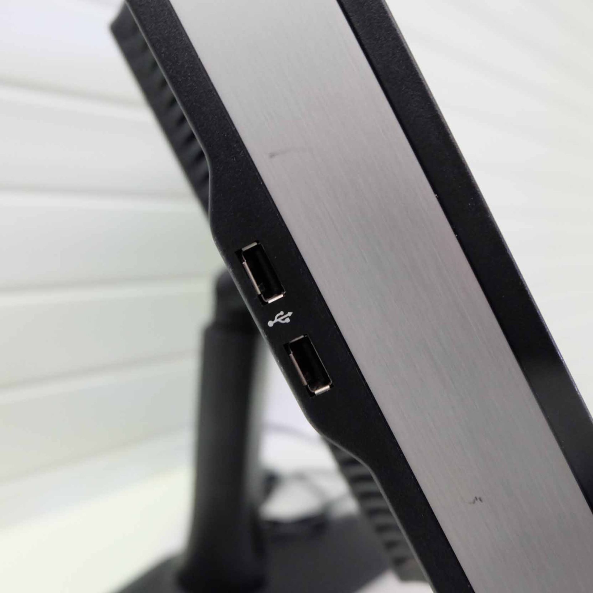 HP Model HPZR30W LCD Computer Monitor. Size 30". Tilting and Swivelling. - Image 5 of 10