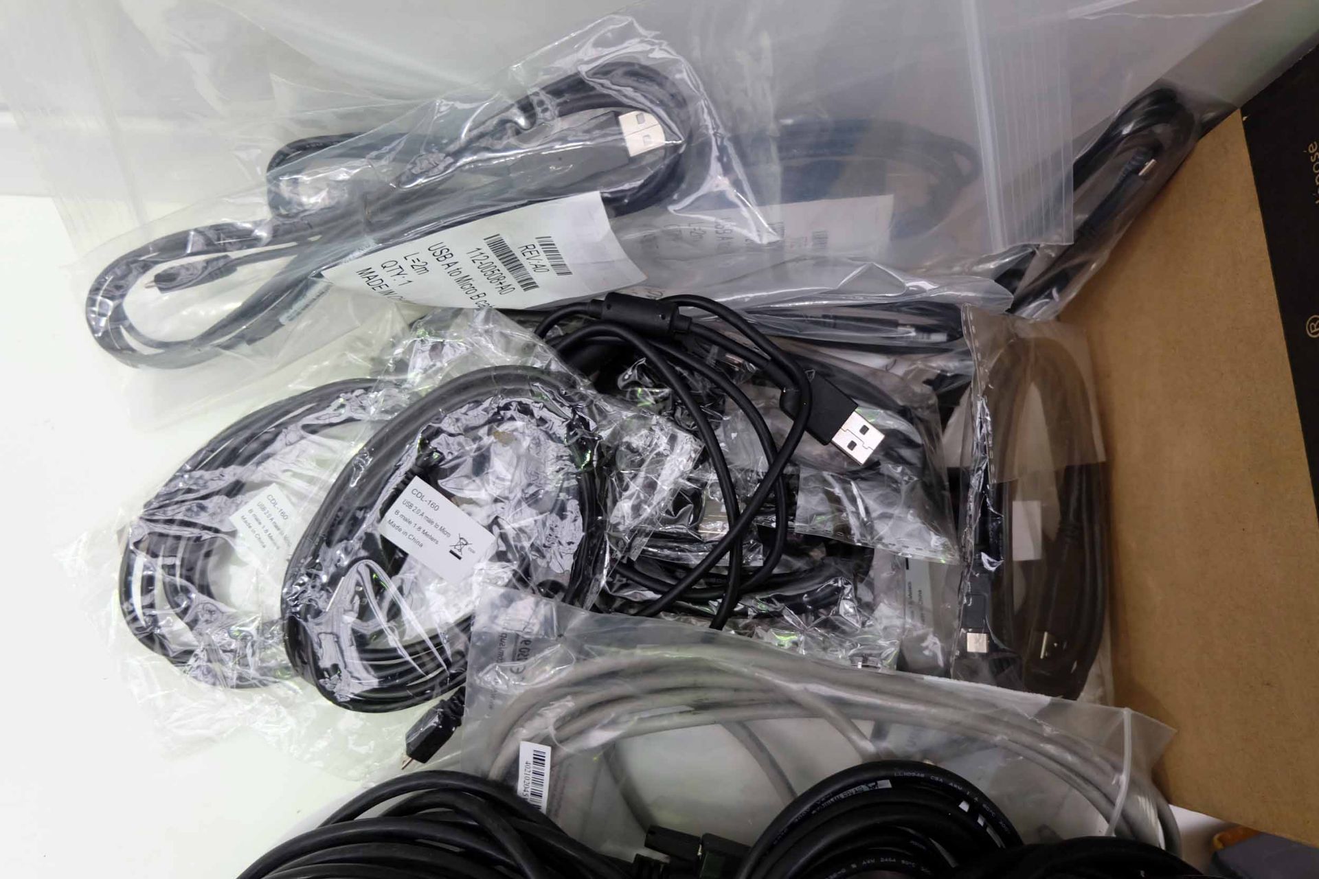 Quantity of Various Computer Cables and HDMI Leads - Image 7 of 7
