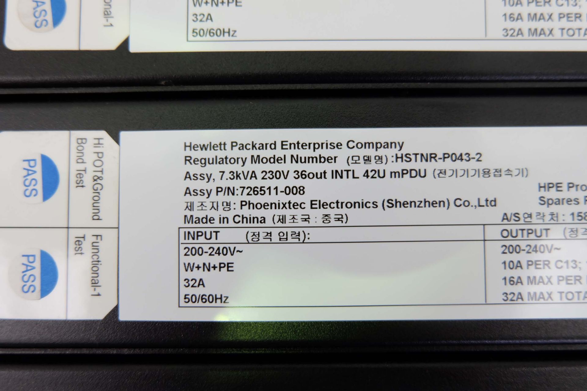 3 x HPE Remote Monitored PDV - D9N5OA. Input: 1 Phase 230Volt. 32 Amp Max. Output = 32 x C13 & 4 x C - Bild 8 aus 9