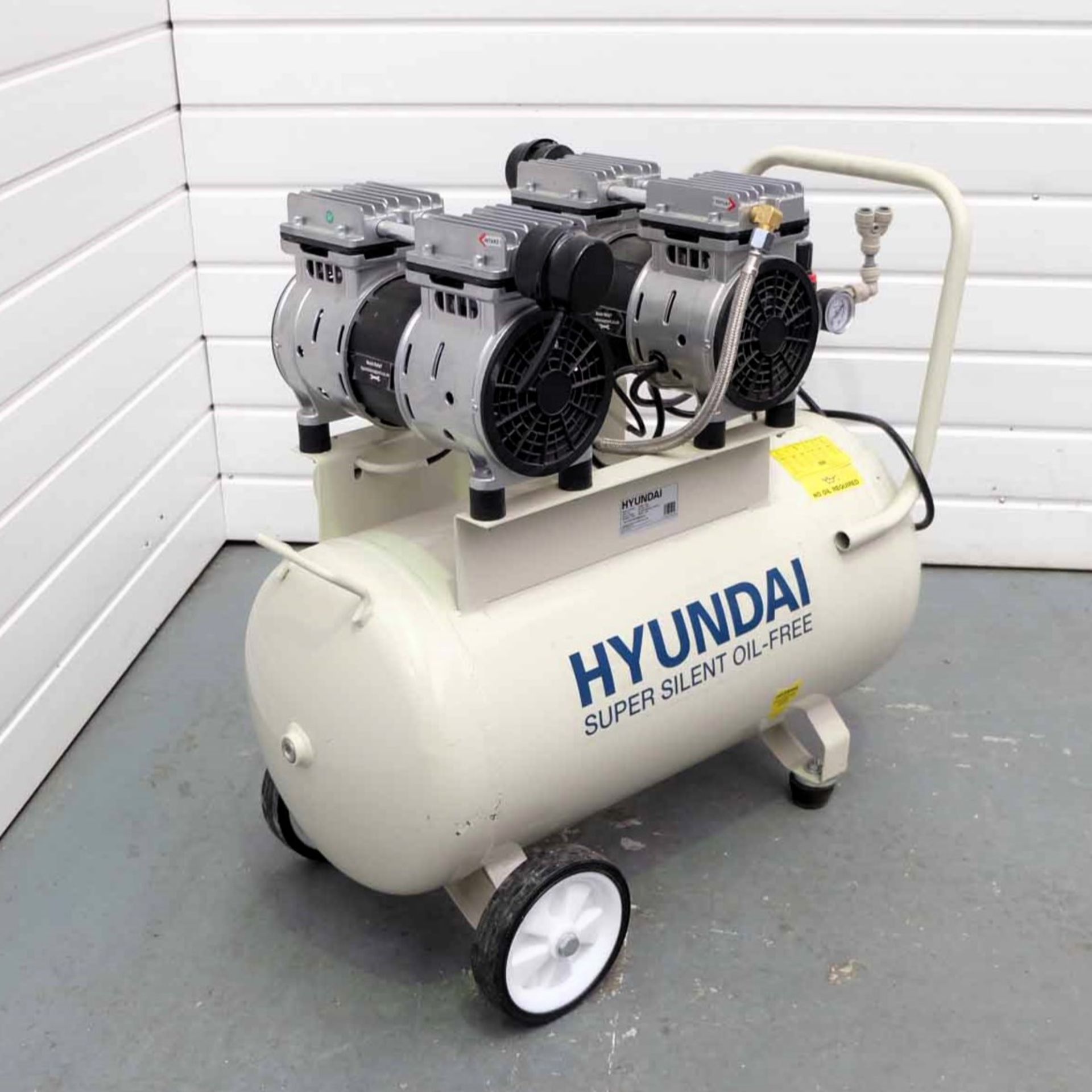 Hyundai Super Silent Oil Free Compressor. Model No HY27550. Tank Capacity 50 Litres. Pressure 7 Bar. - Image 2 of 7
