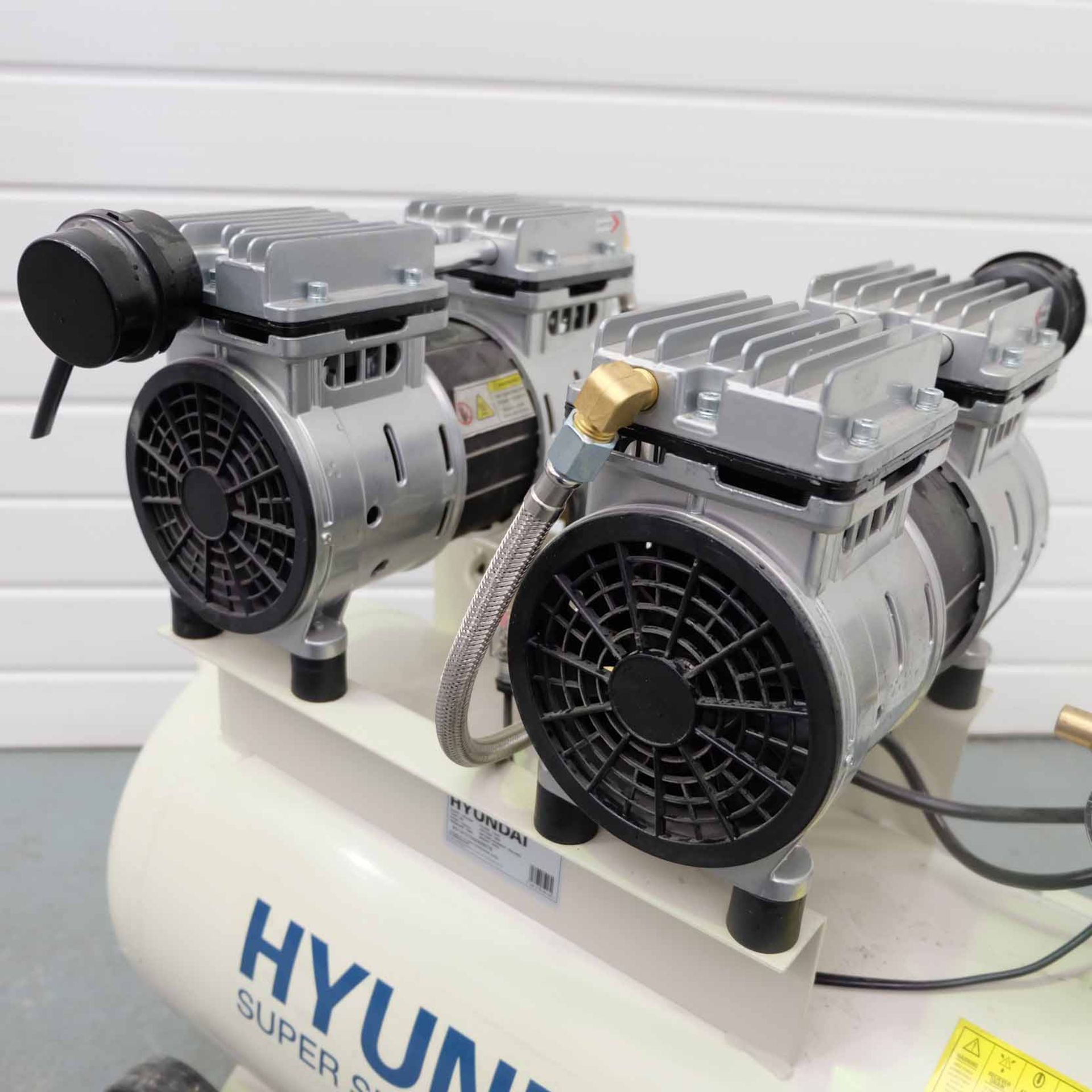 Hyundai Super Silent Oil Free Compressor. Model No HY27550. Tank Capacity 50 Litres. Pressure 7 Bar. - Image 5 of 7
