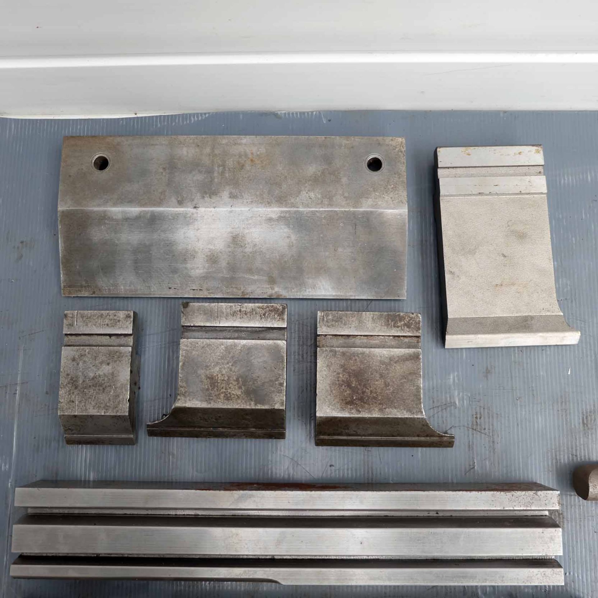 Quantity of Miscalaneous Press Brake Tooling. Various Sizes. Top & Bottom Tooling. - Image 3 of 6
