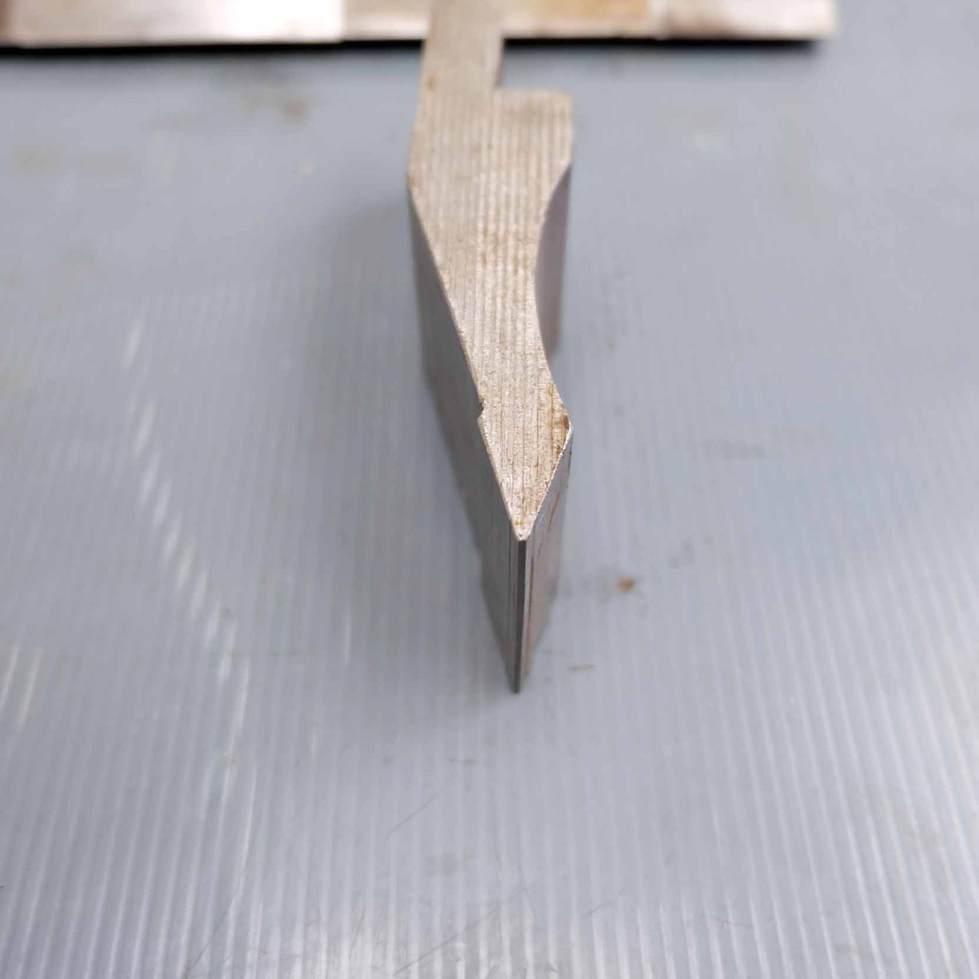 1 x Sectional Length of Press Brake Top Tooling. Various Lengths Making up to 888mm. 166mm, 160mm, 1 - Image 4 of 4