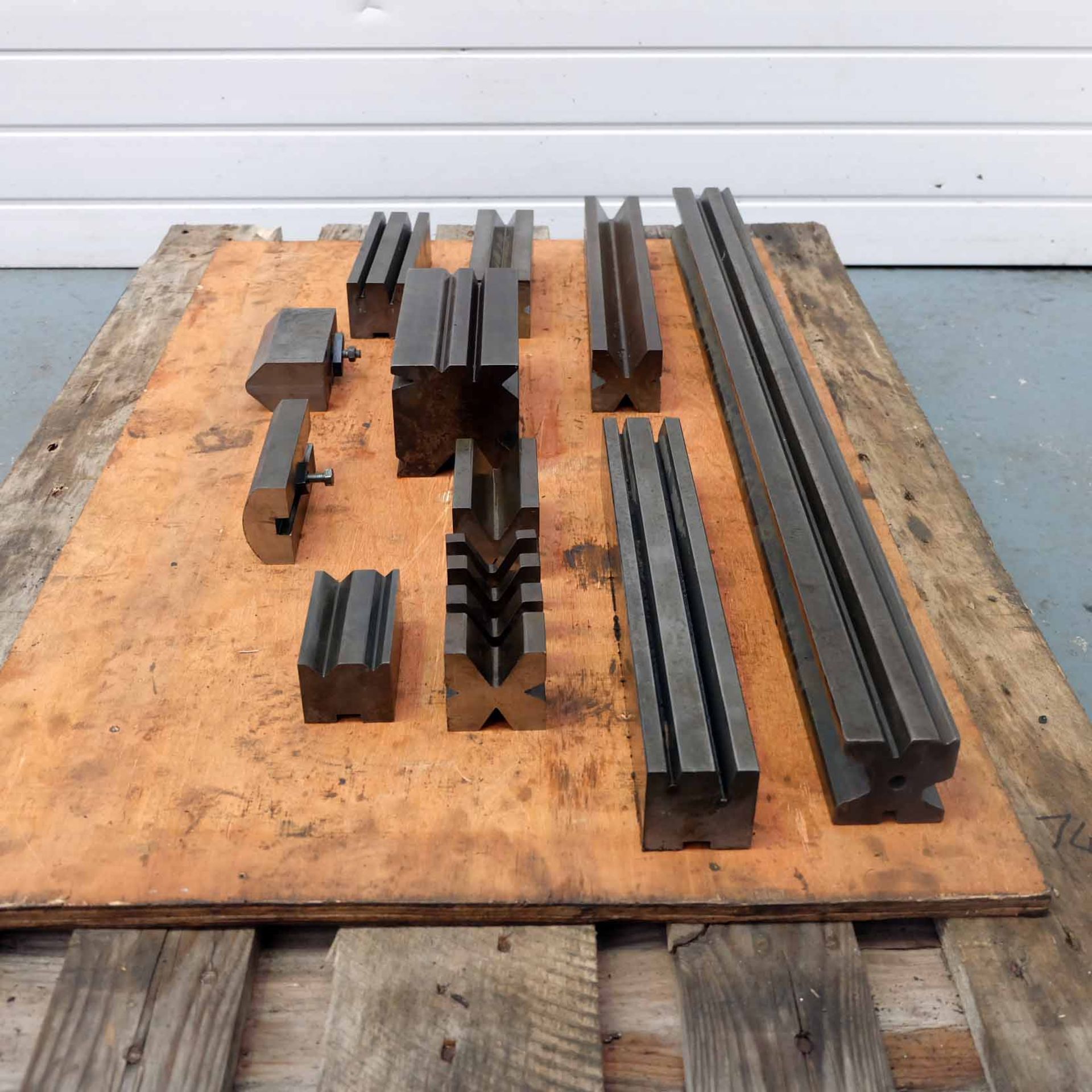 Quantity of Miscalaneous Press Brake Bottom Tooling. Various Sizes & Shapes. - Image 3 of 7