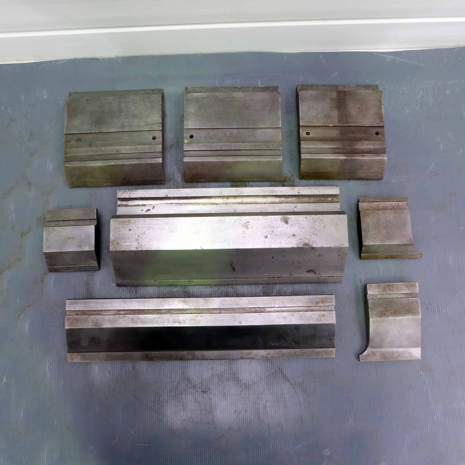 Selection of Miscalaneous Press Brake Top Tooling. Various Sizes & Types. 80mm-400mm Long. - Image 2 of 6