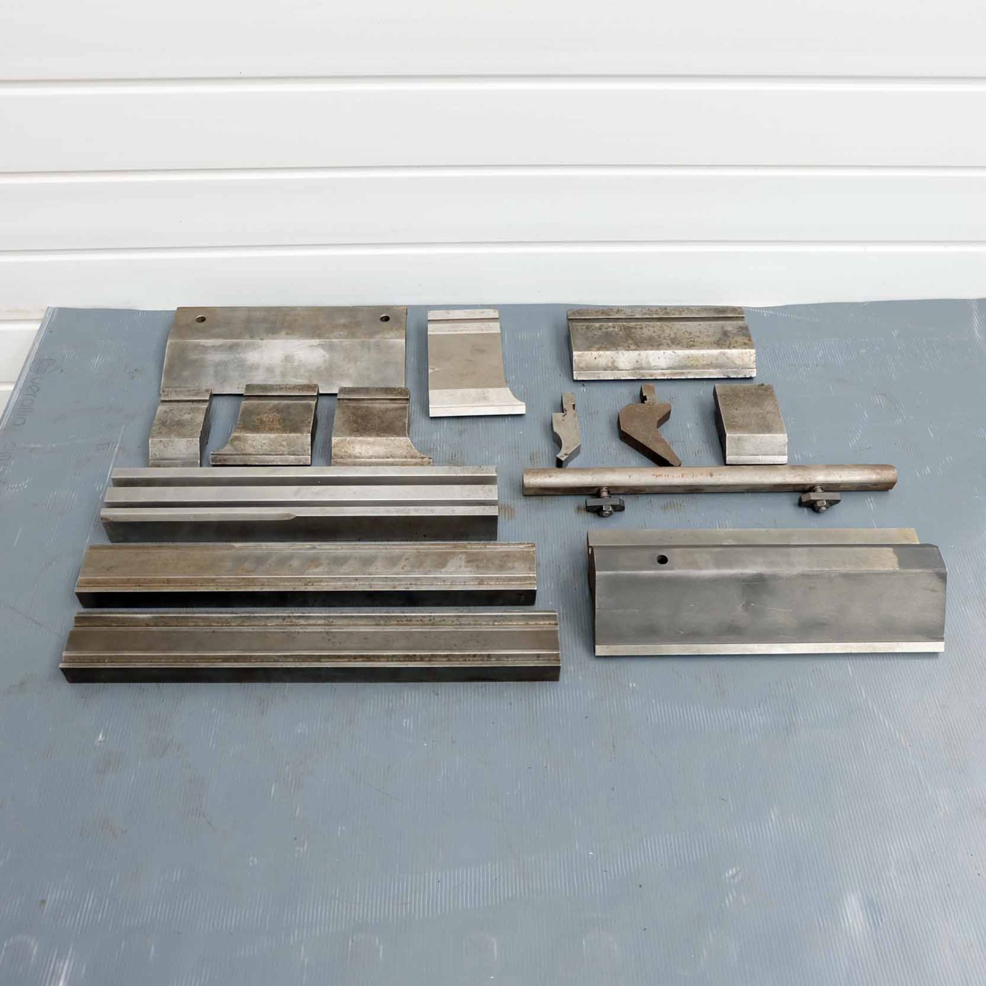 Quantity of Miscalaneous Press Brake Tooling. Various Sizes. Top & Bottom Tooling.