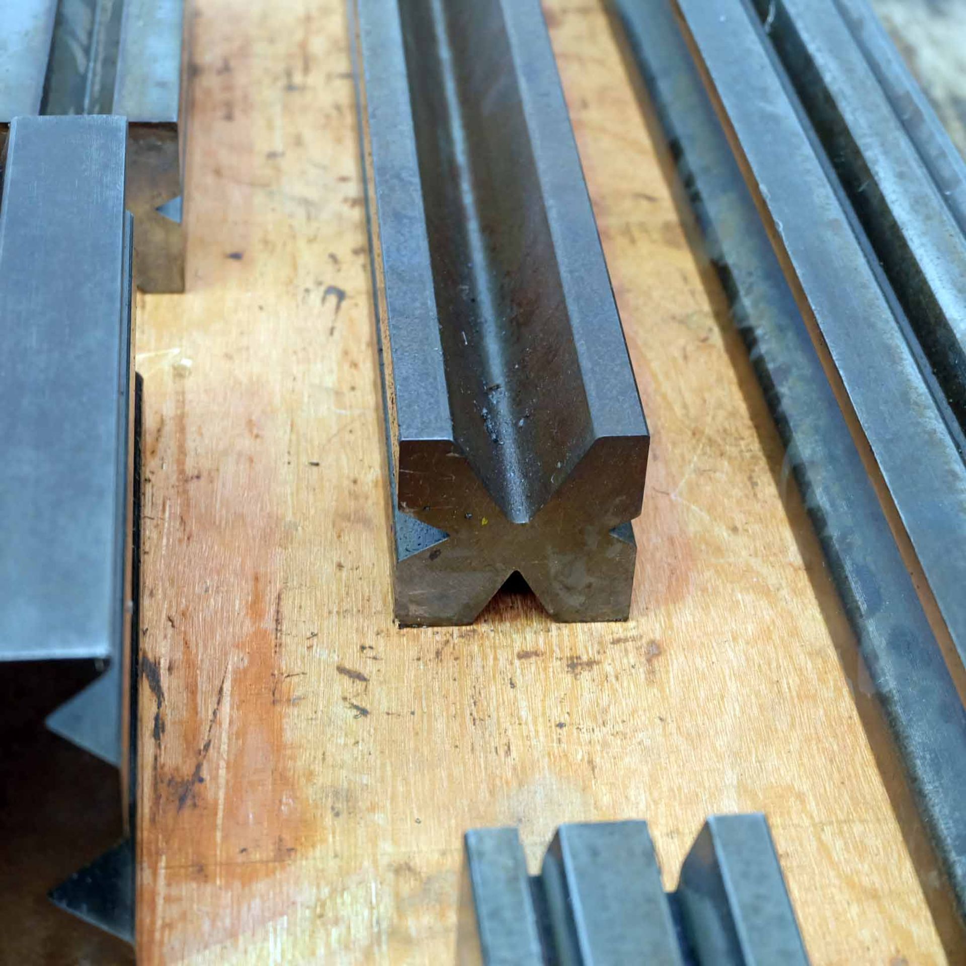 Quantity of Miscalaneous Press Brake Bottom Tooling. Various Sizes & Shapes. - Image 6 of 7