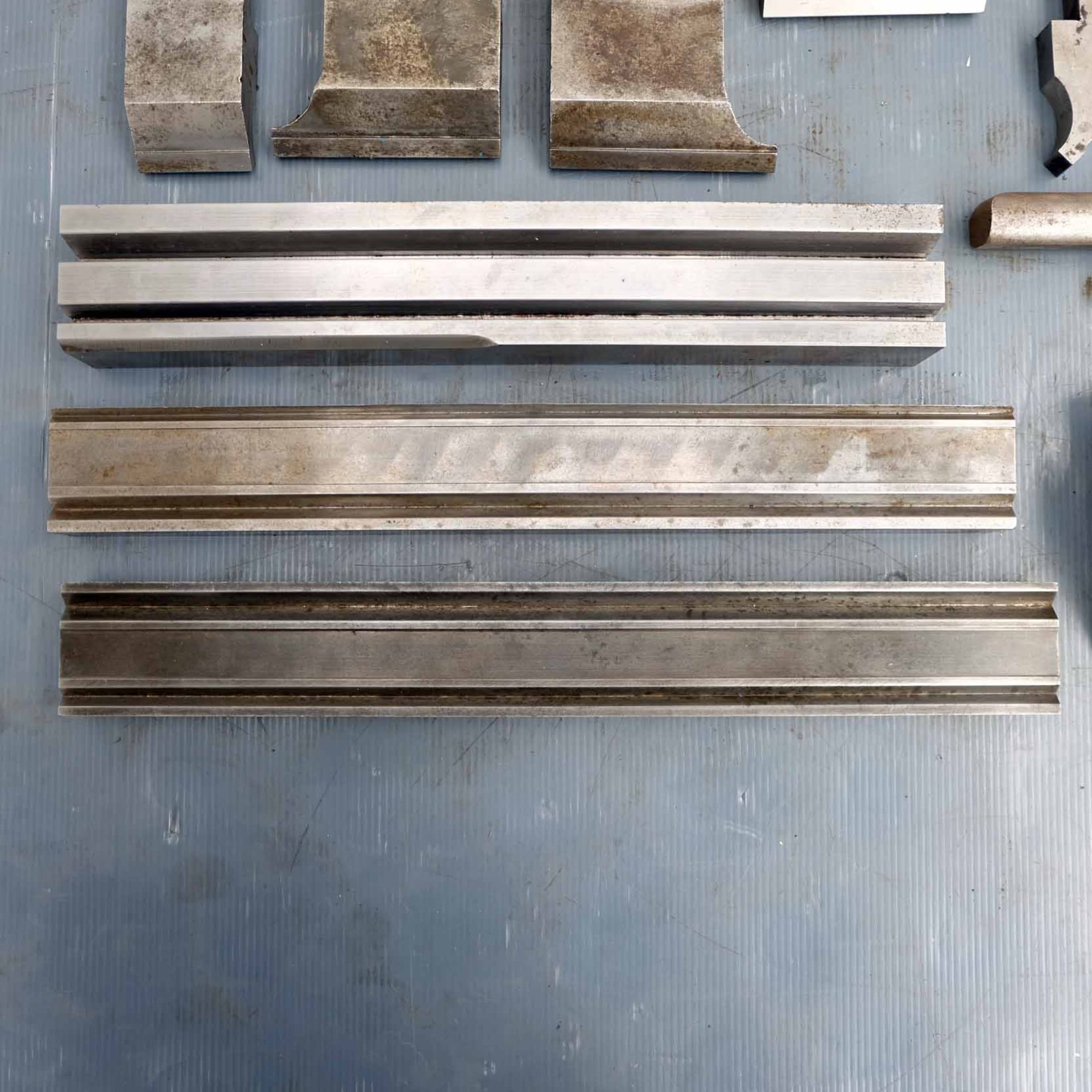 Quantity of Miscalaneous Press Brake Tooling. Various Sizes. Top & Bottom Tooling. - Image 4 of 6