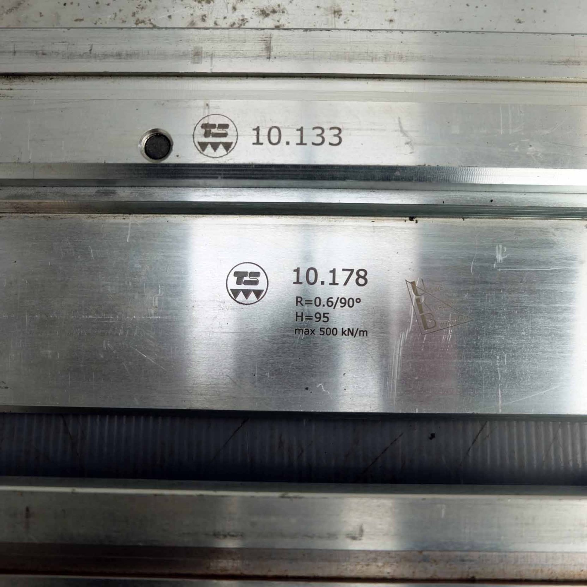 Tecnostamp Press Brake Punch Tools With Holders. Model 10.133. 10.178. R - 0.6/90 Degrees. H - 95. 4 - Image 2 of 5