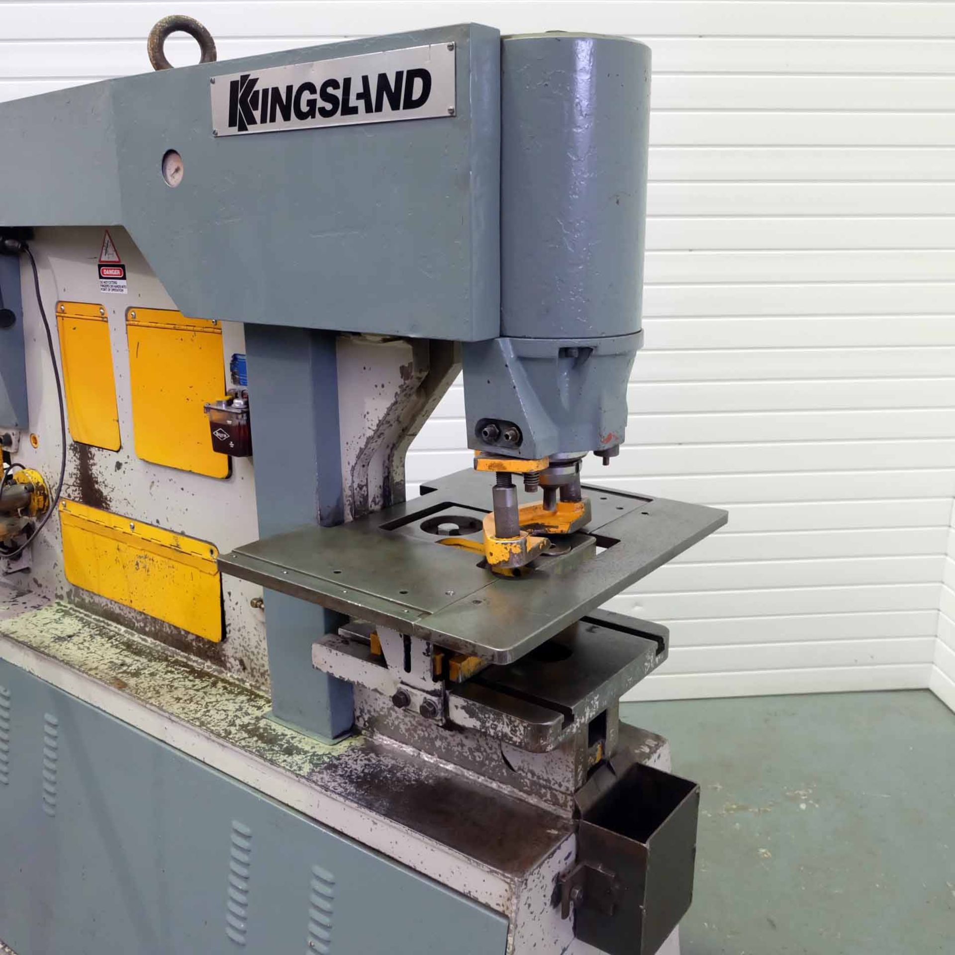 Kingsland 70XS Hydraulic Steel Worker. Capacity 70 Ton. Punch Capacity 26 x 20mm or 55 x 10mm. Secti - Image 4 of 17