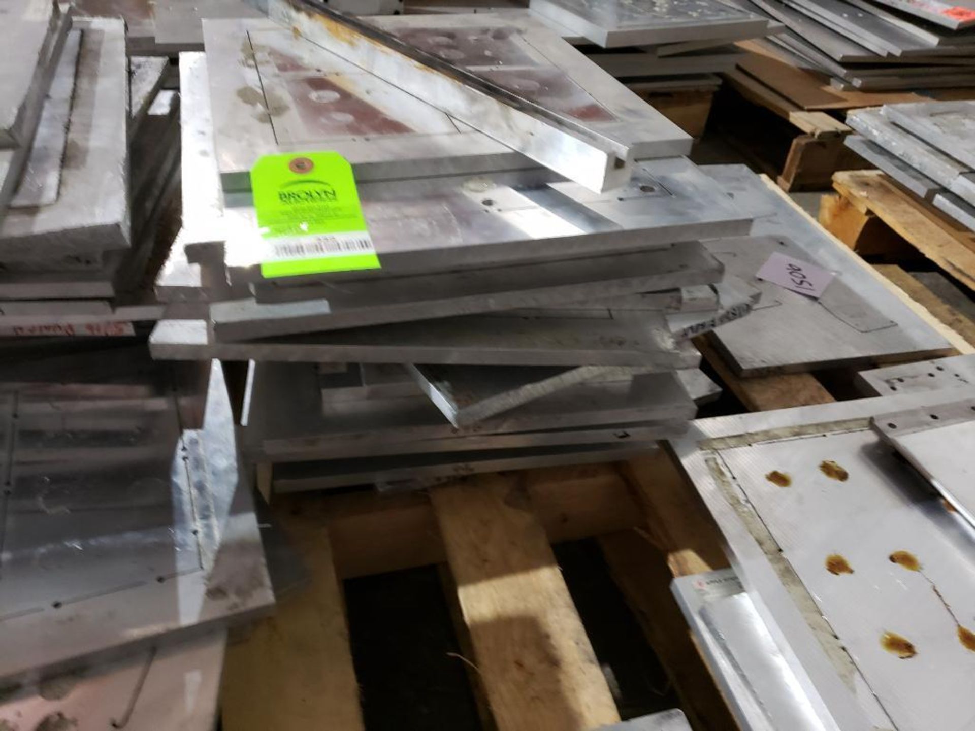 Large qty of plate aluminum removed from machines. - Image 3 of 5