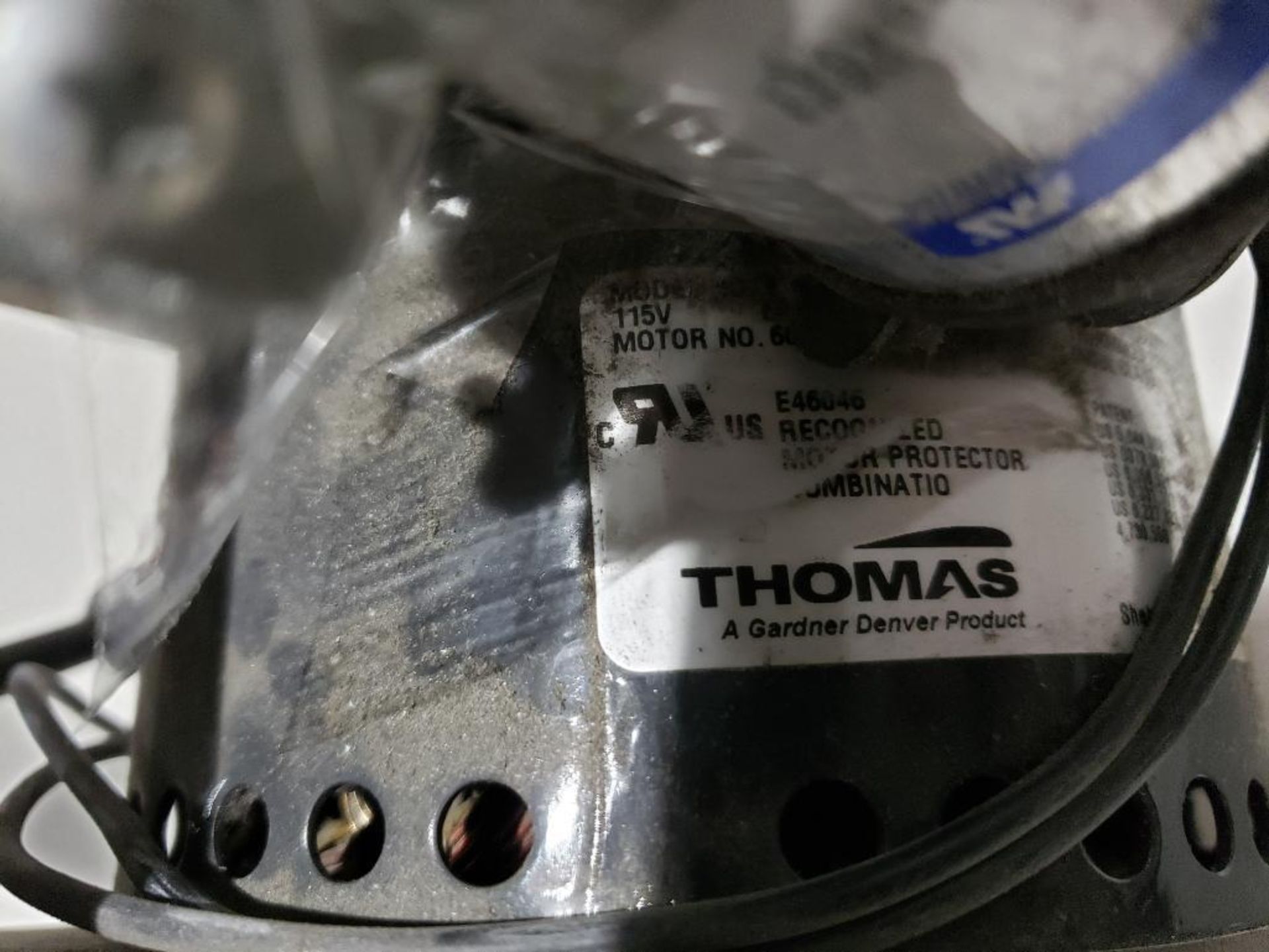 Thomas Gardner Denver oil-less piston air compressor vacuum pump. Model 2680CE44. - Image 4 of 7