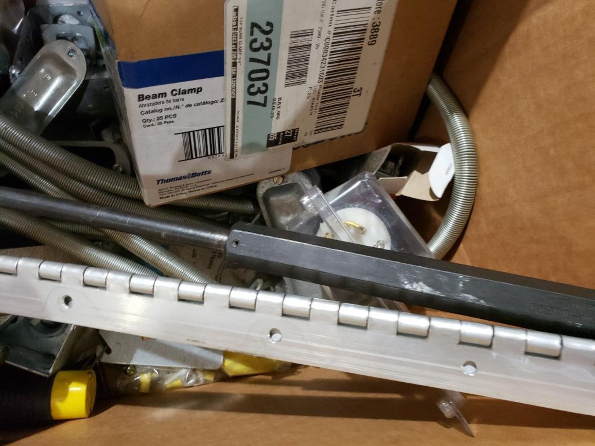 Pallet of assorted parts and hardware. - Image 13 of 14