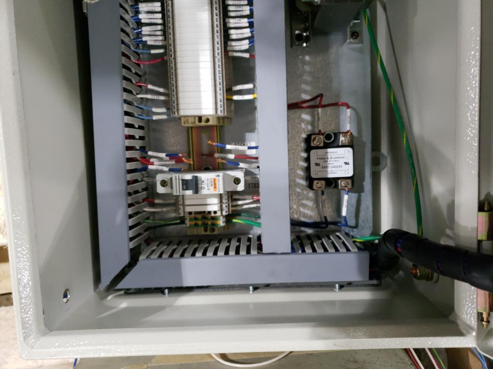 Machine control panel with assorted electrical. - Image 3 of 7