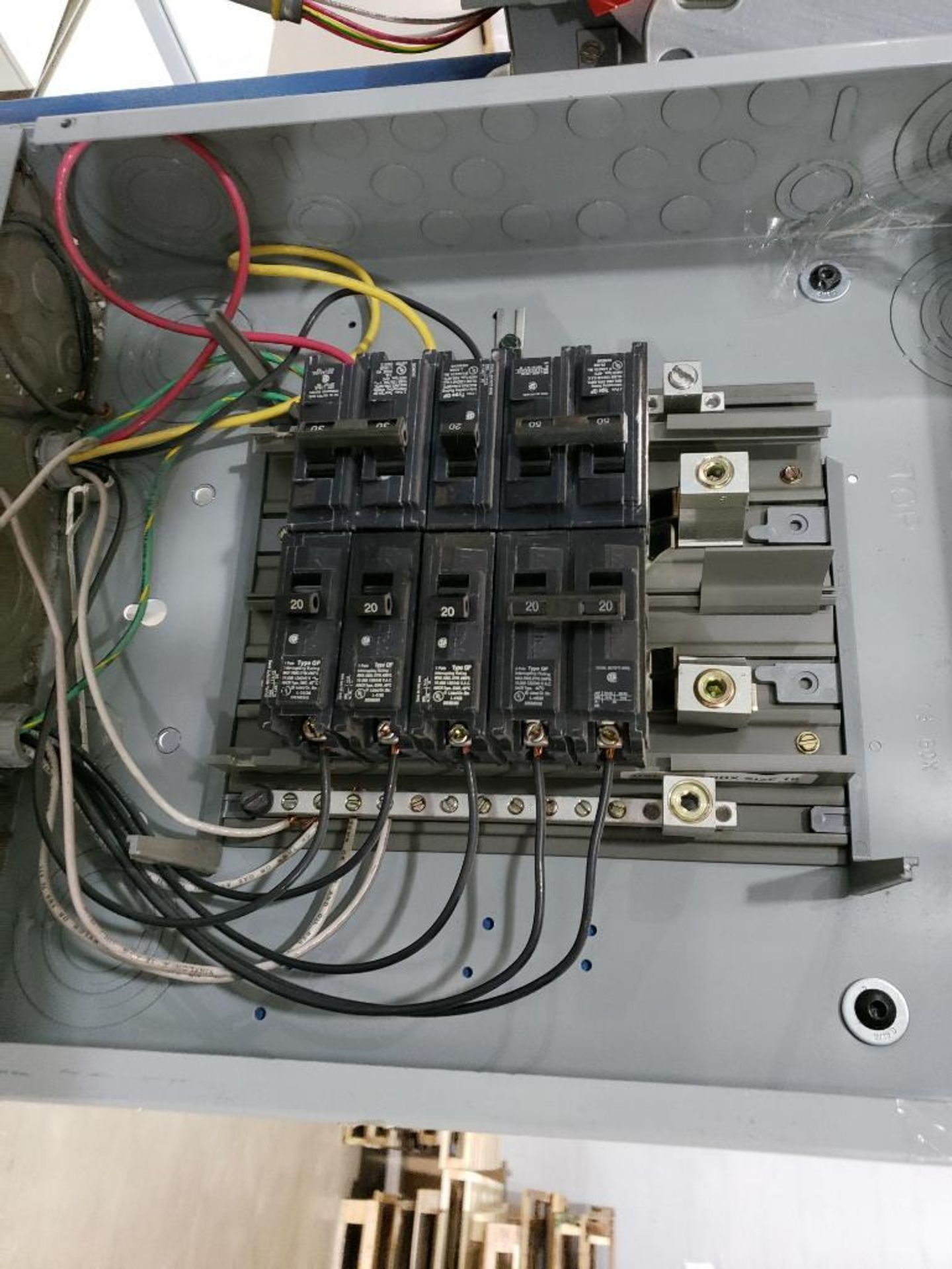 Sub panel with Siemens breaker box and assorted plugs. - Image 2 of 6