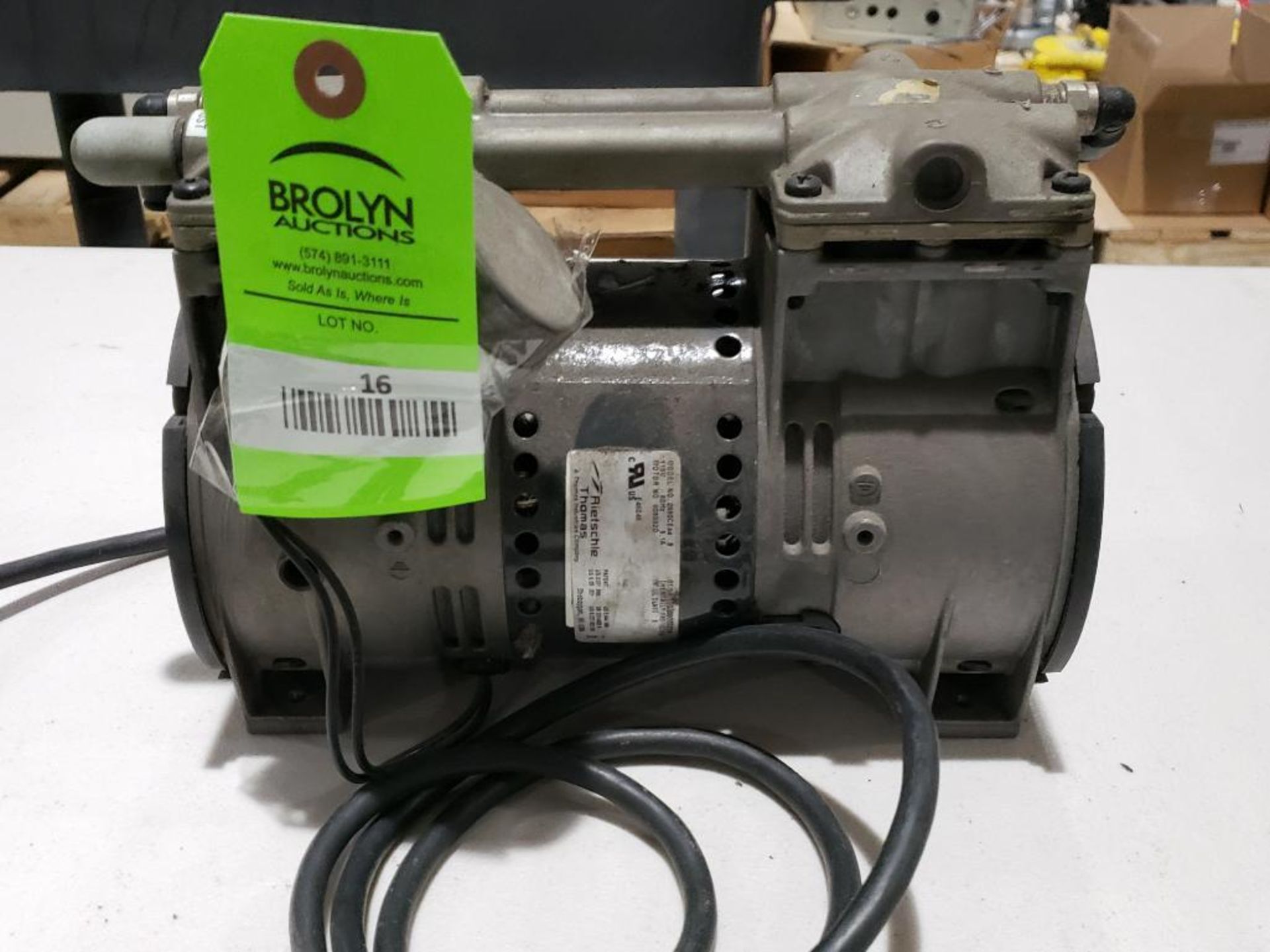 Thomas Gardner Denver oil-less piston air compressor vacuum pump. Model 2680CE44. - Image 3 of 6