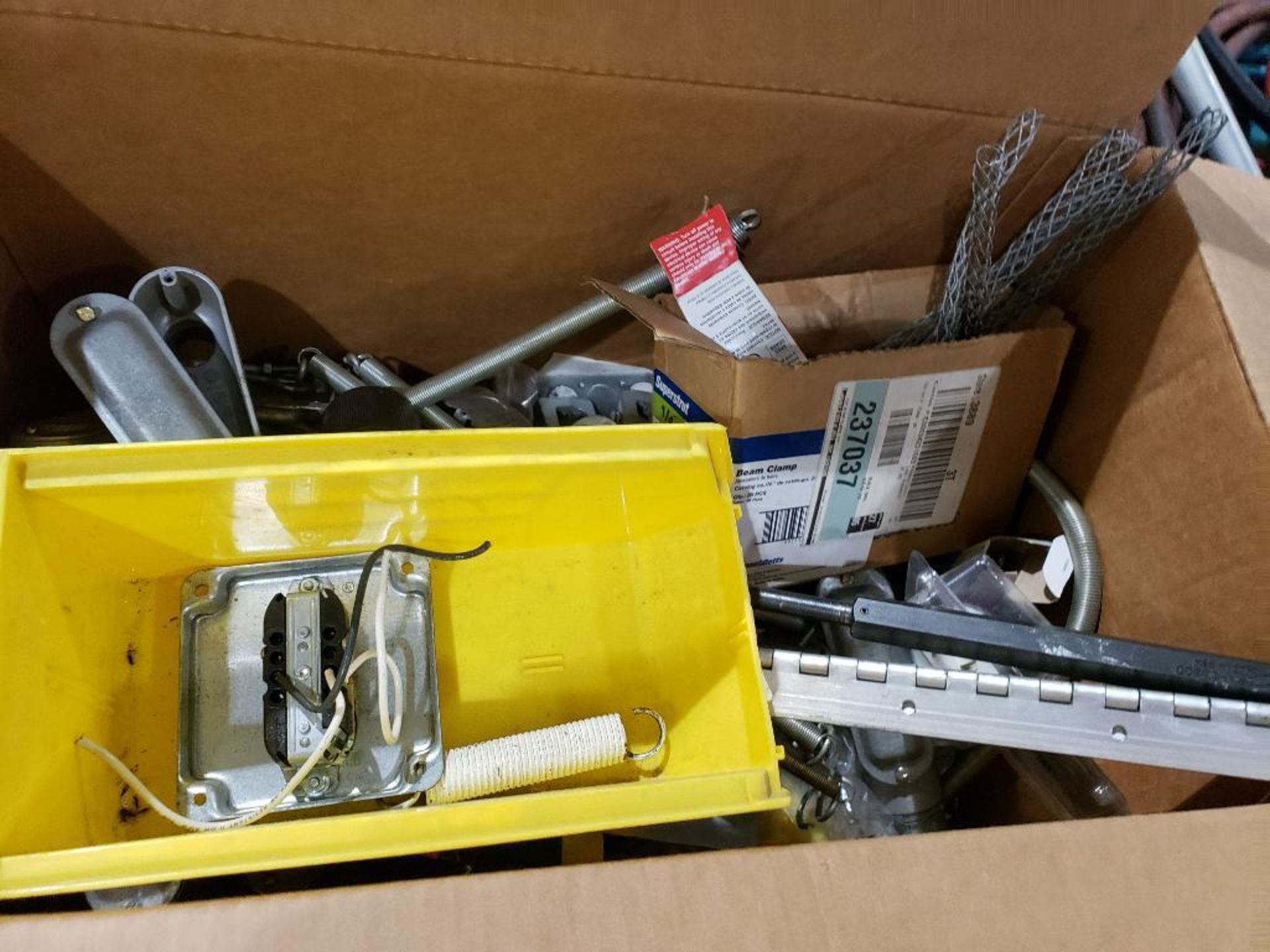 Pallet of assorted parts and hardware. - Image 9 of 14