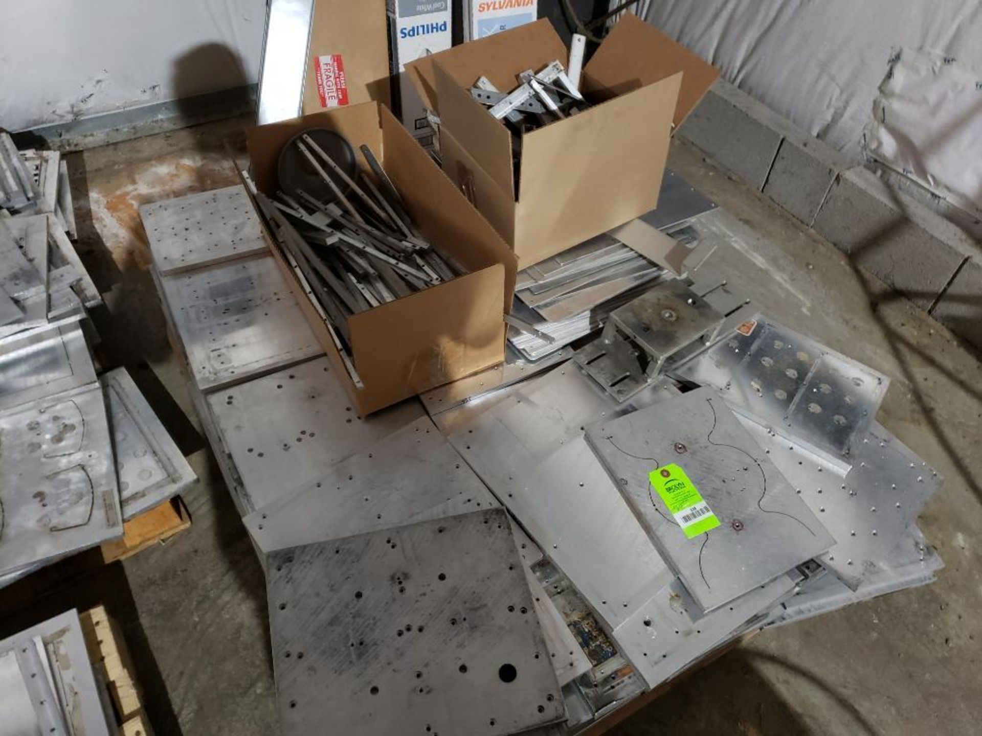 Large qty of plate aluminum removed from machines. - Image 5 of 8