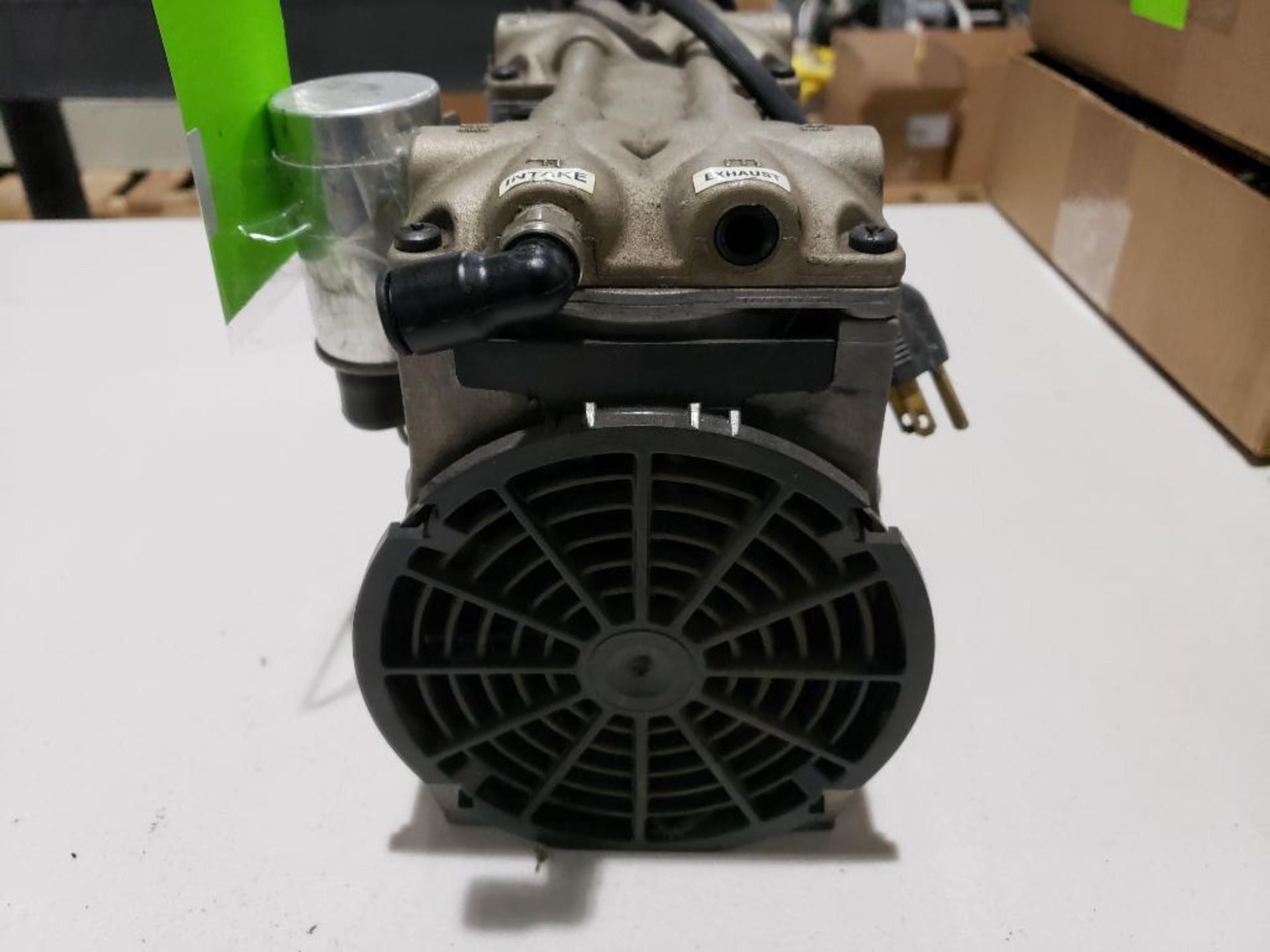 Thomas Gardner Denver oil-less piston air compressor vacuum pump. Model 2680CE44. - Image 6 of 7