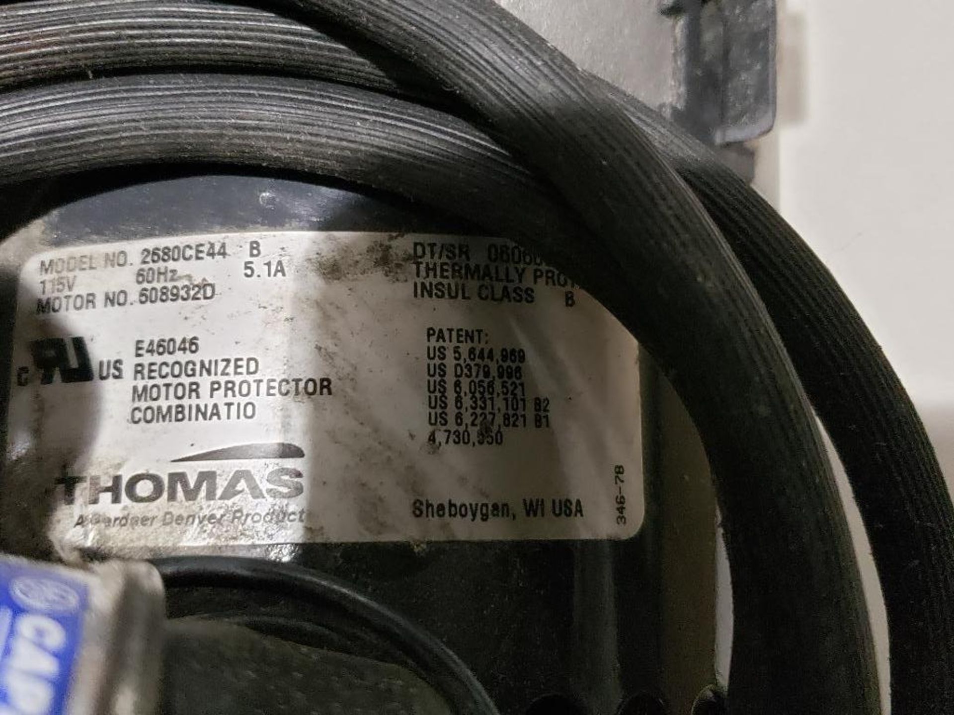 Thomas Gardner Denver oil-less piston air compressor vacuum pump. Model 2680CE44. - Image 5 of 8