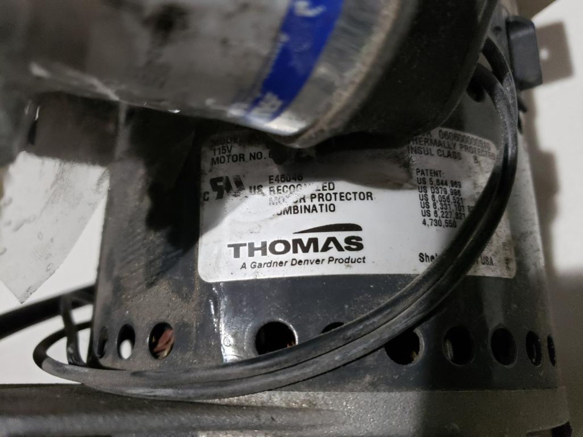 Thomas Gardner Denver oil-less piston air compressor vacuum pump. Model 2680CE44. - Image 3 of 7