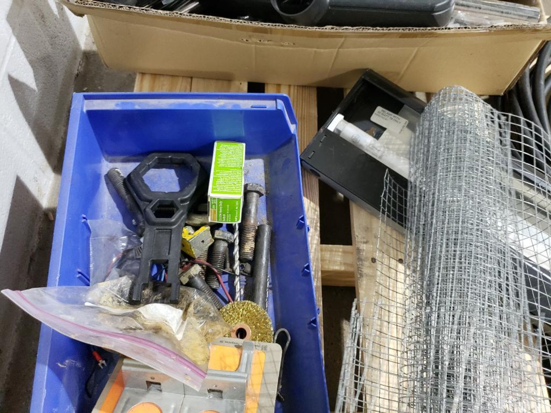 Pallet of assorted parts and hardware. - Image 9 of 11