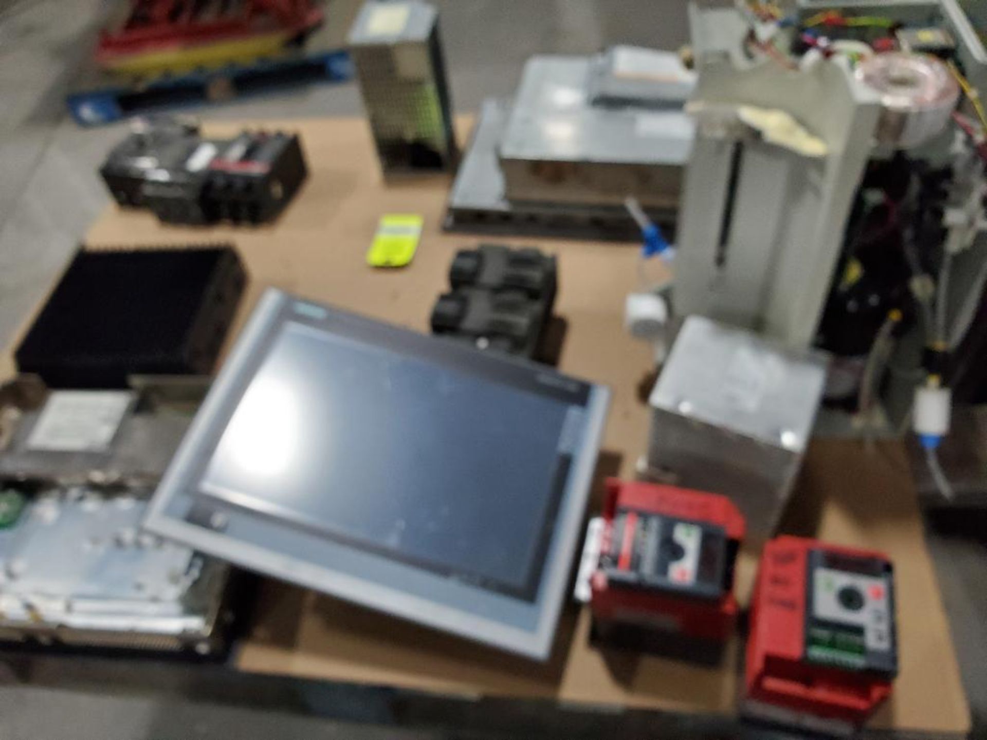 Parts / Repairable electrical lot. - Image 19 of 19