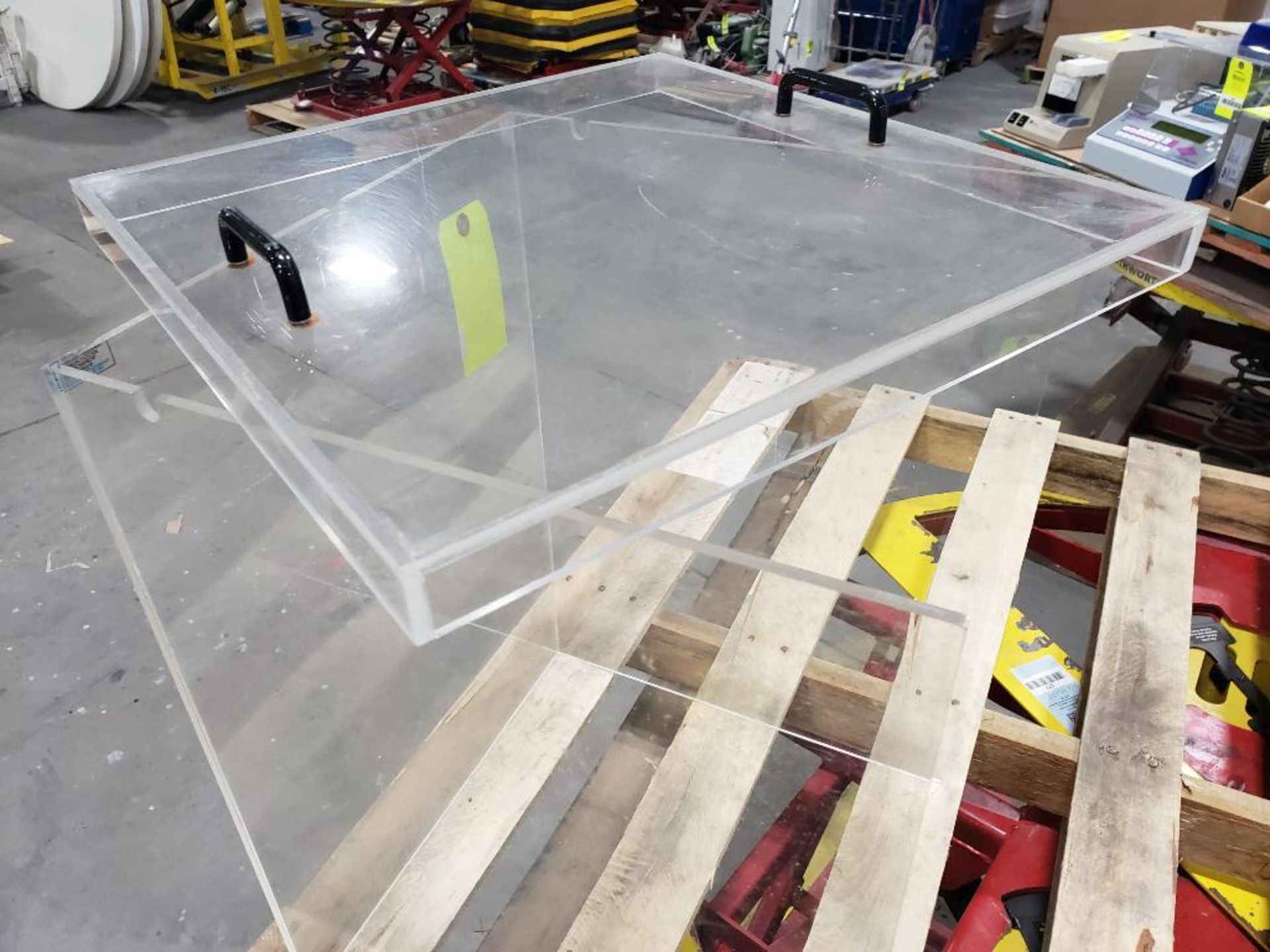 Large plastic enclosure. - Image 2 of 6