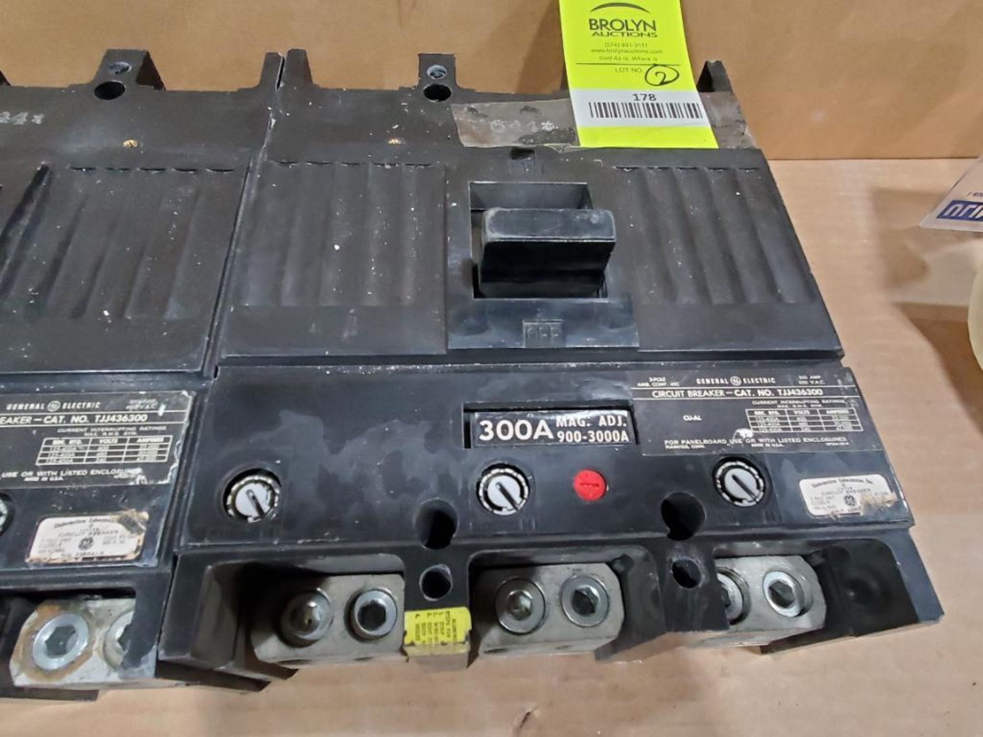 Qty 2 - 300 amp GE molded case breaker. Catalog TJJ436300. - Image 4 of 6