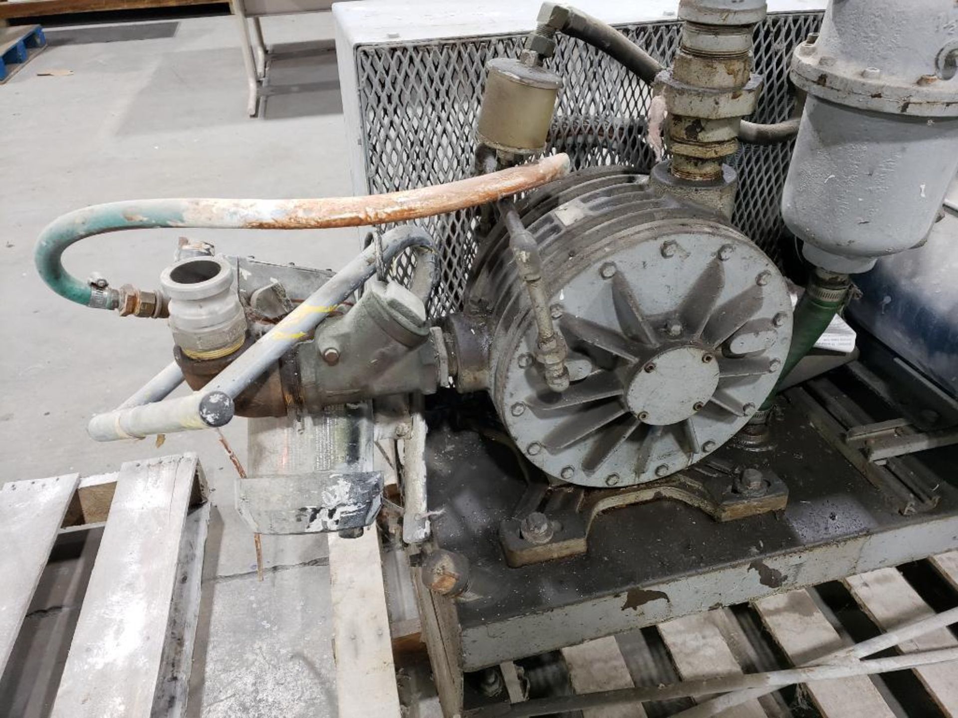 10hp pump. - Image 2 of 12