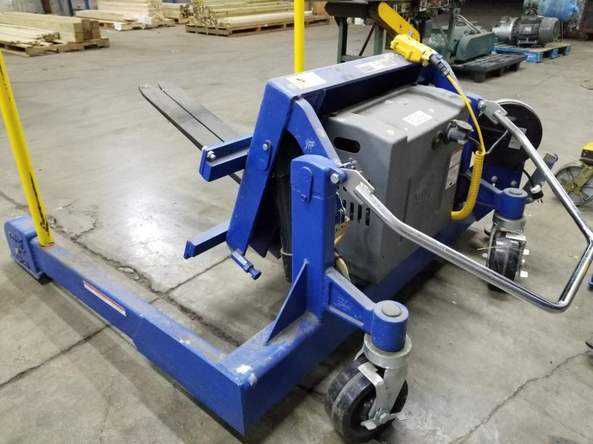 Vestil power pallet tipping cart. Rechargeable. - Image 6 of 8
