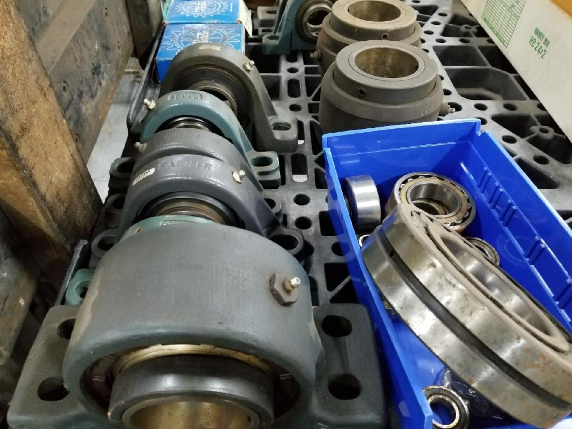 Large assortment of bearings without boxes. - Image 18 of 18