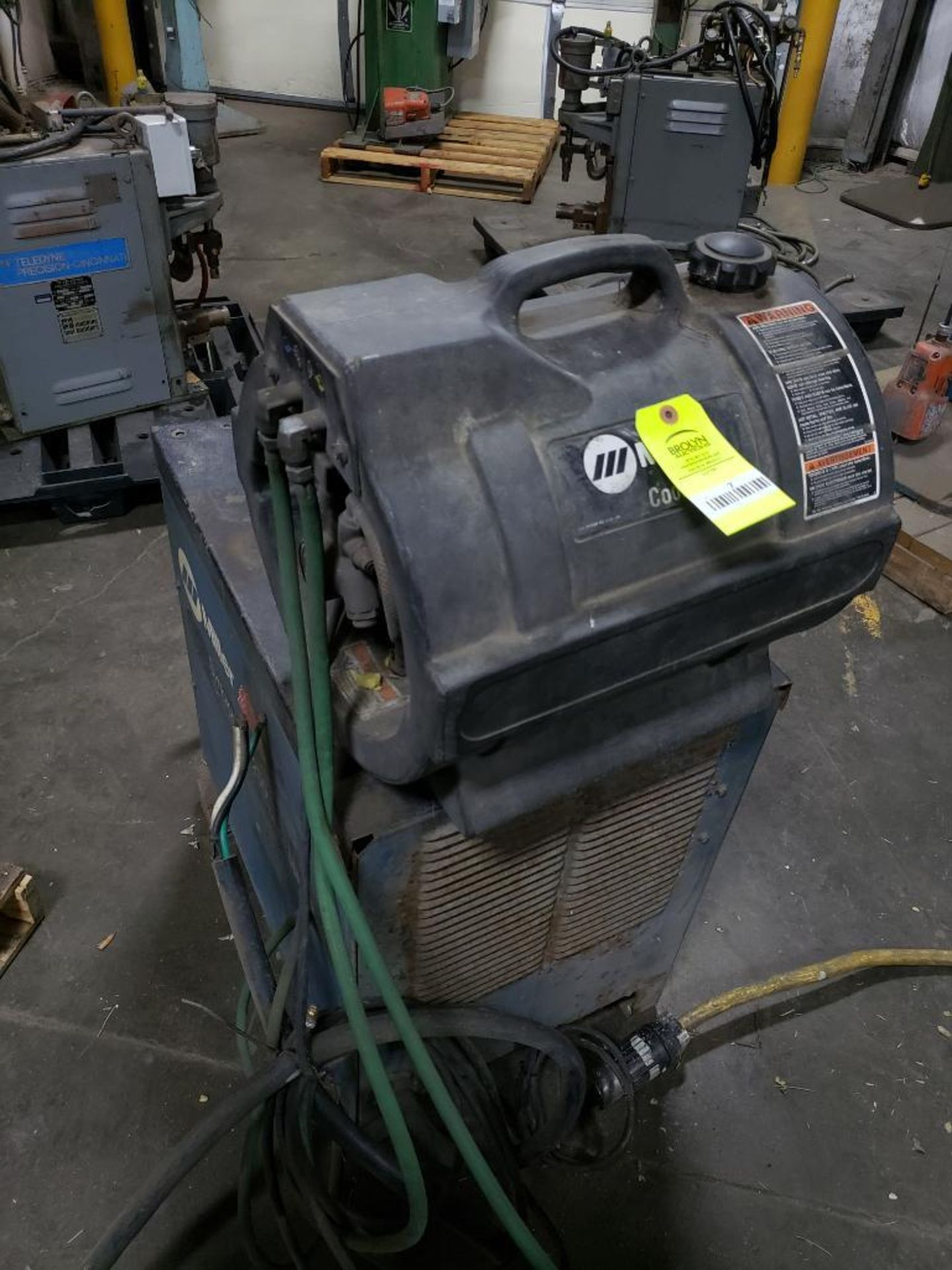 MIller Syncrowave 250 tig welder. 200/230/460v single phase. Includes Coolmate chiller. . - Image 5 of 5