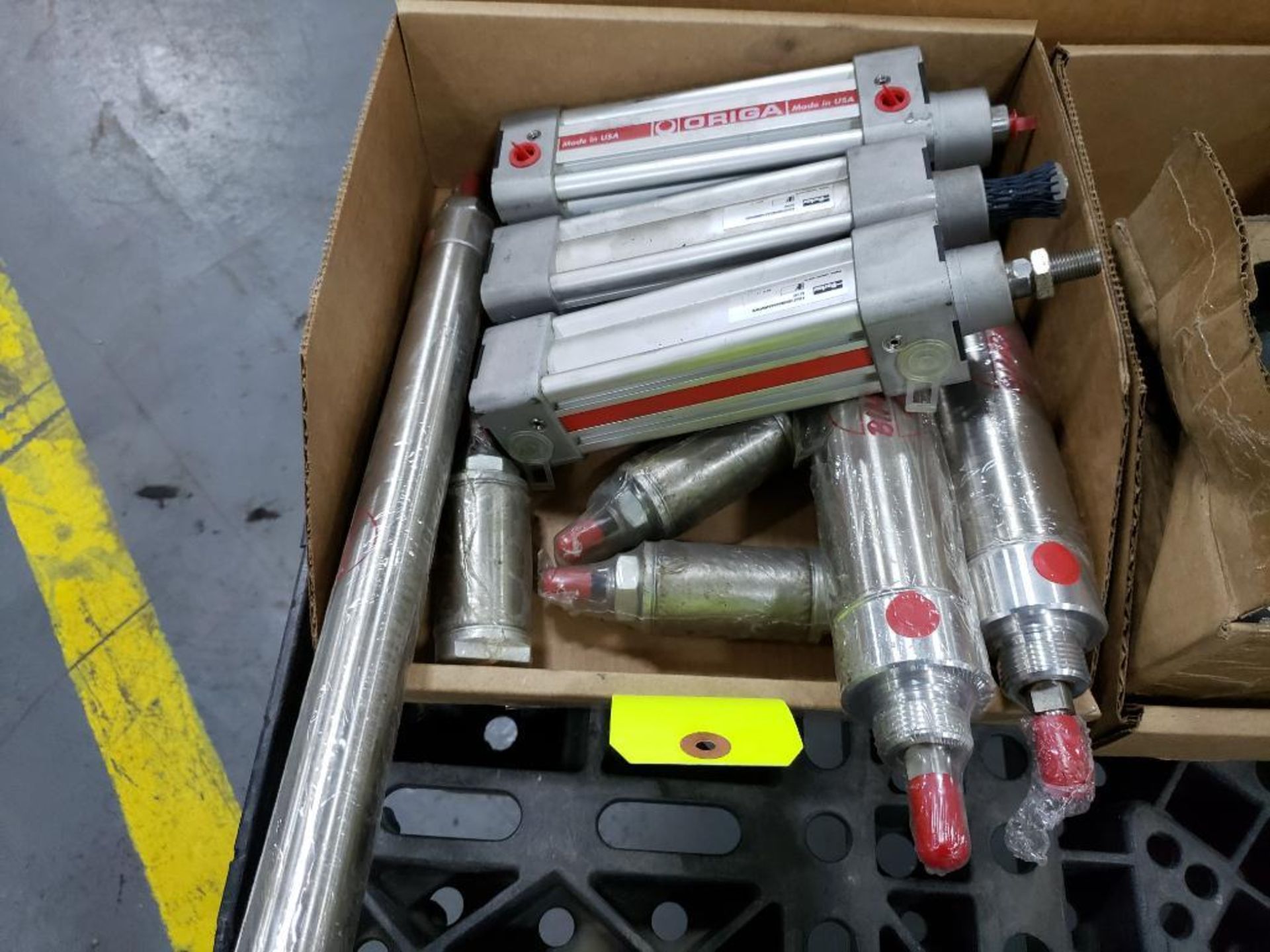 Assorted pneumatic cylinders. Parker and Bimba.
