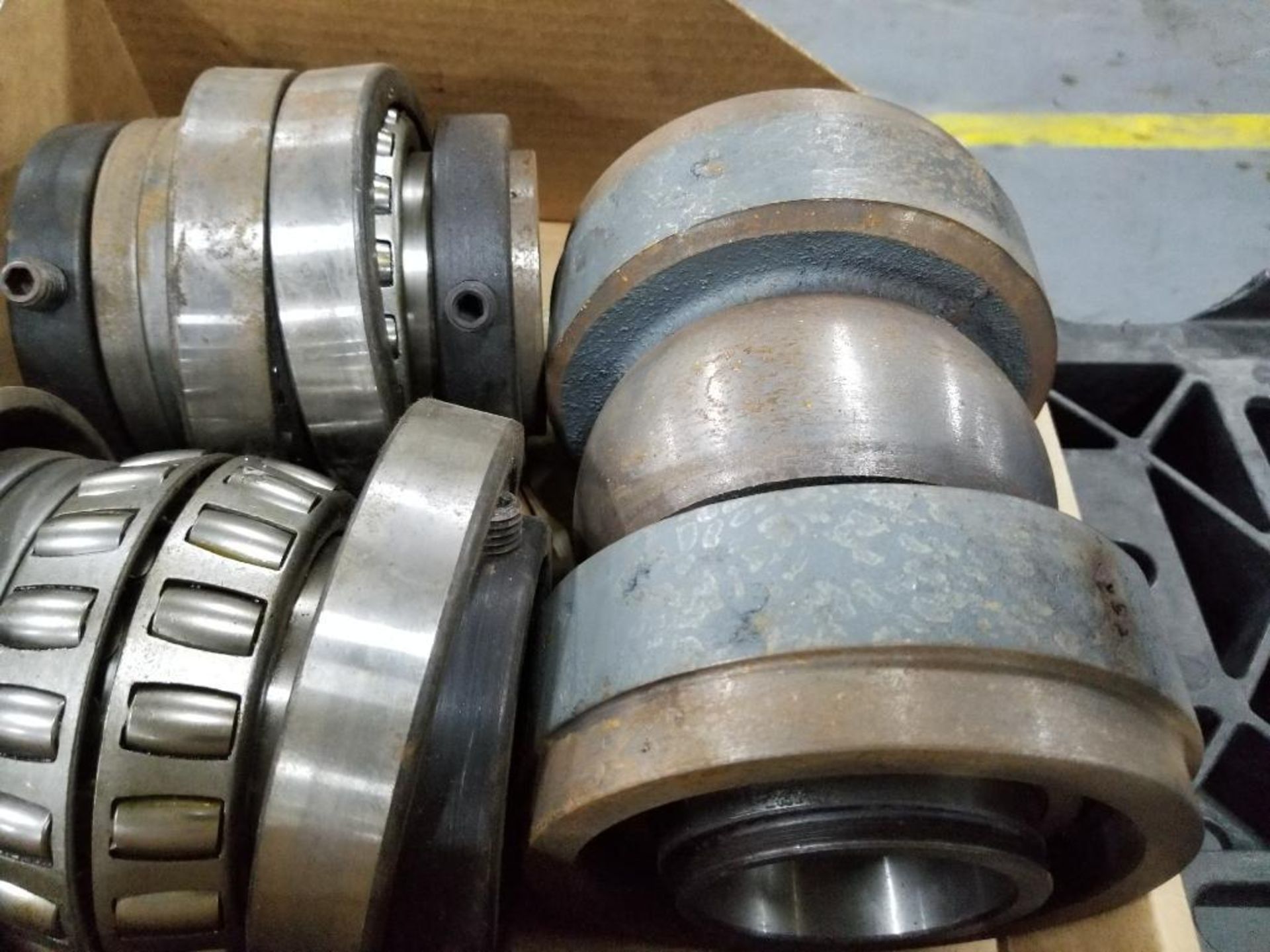 Large assortment of bearings without boxes. - Image 9 of 14