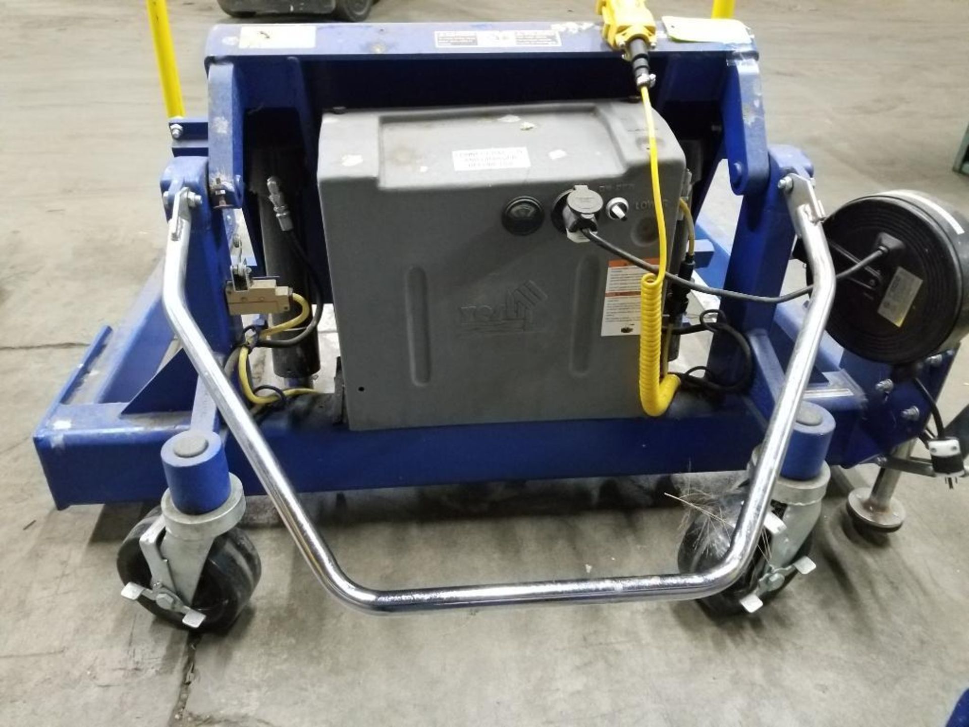 Vestil power pallet tipping cart. Rechargeable. - Image 5 of 8